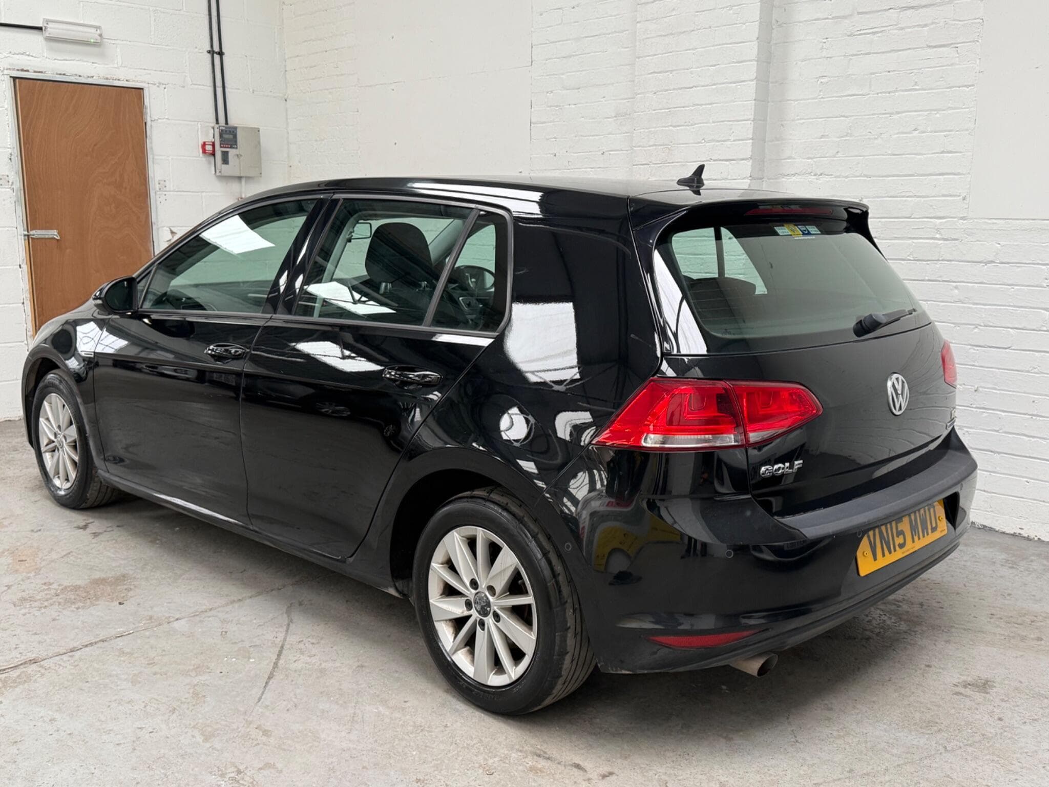 2015 Volkswagen Golf - Image 9