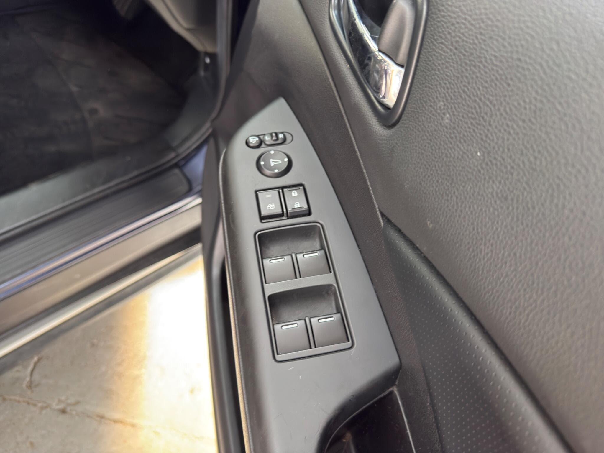 2013 Honda CR-V - Image 25