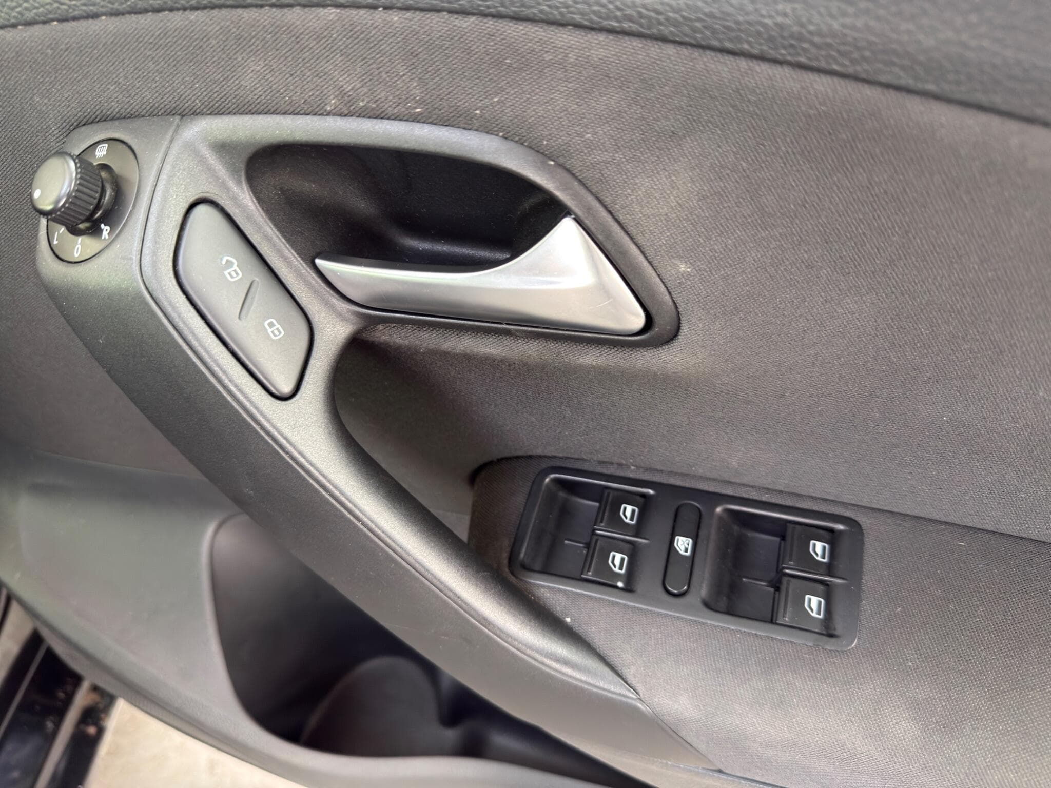 2013 Volkswagen Polo - Image 16