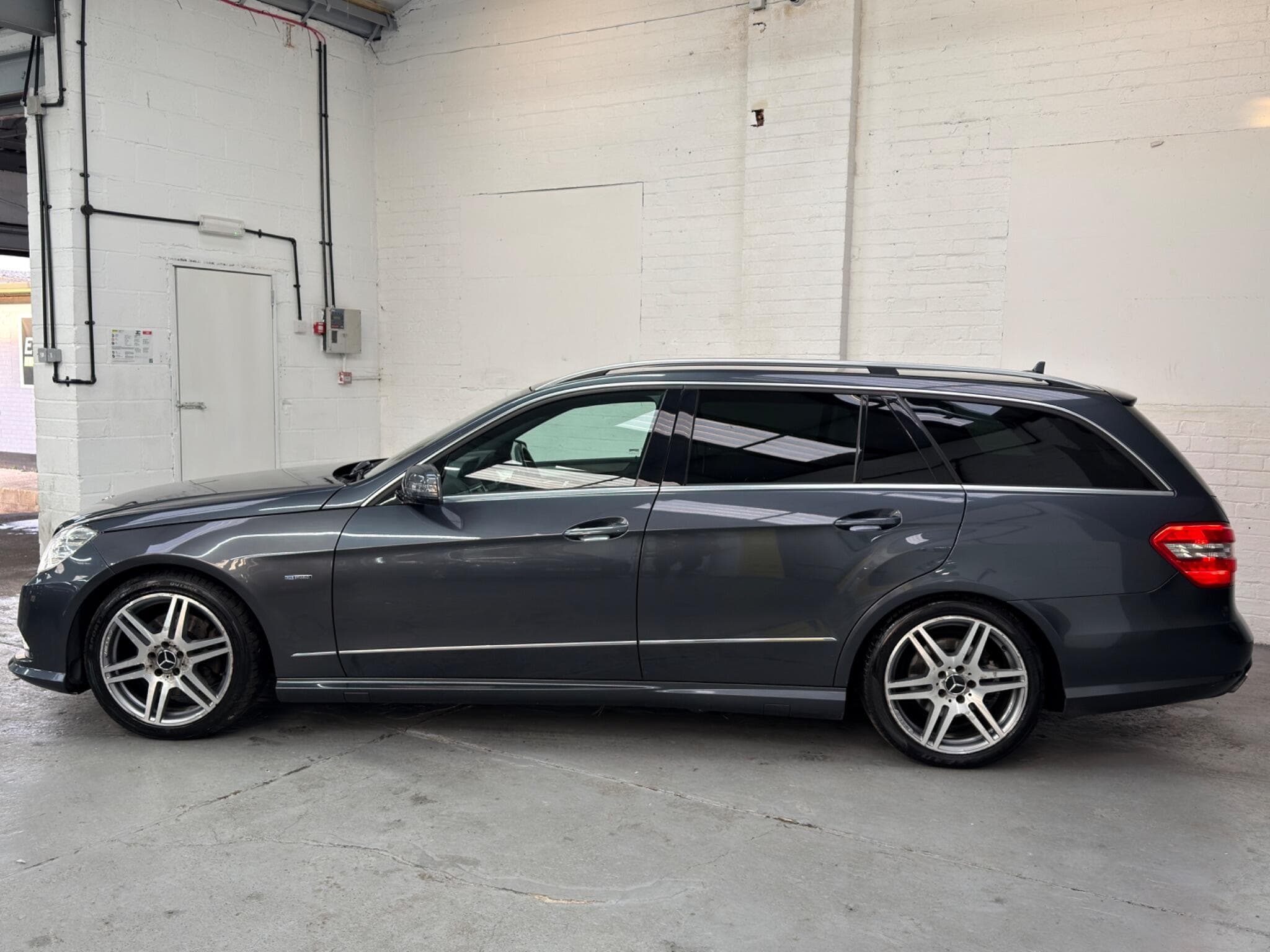 2010 Mercedes-Benz E Class - Image 7