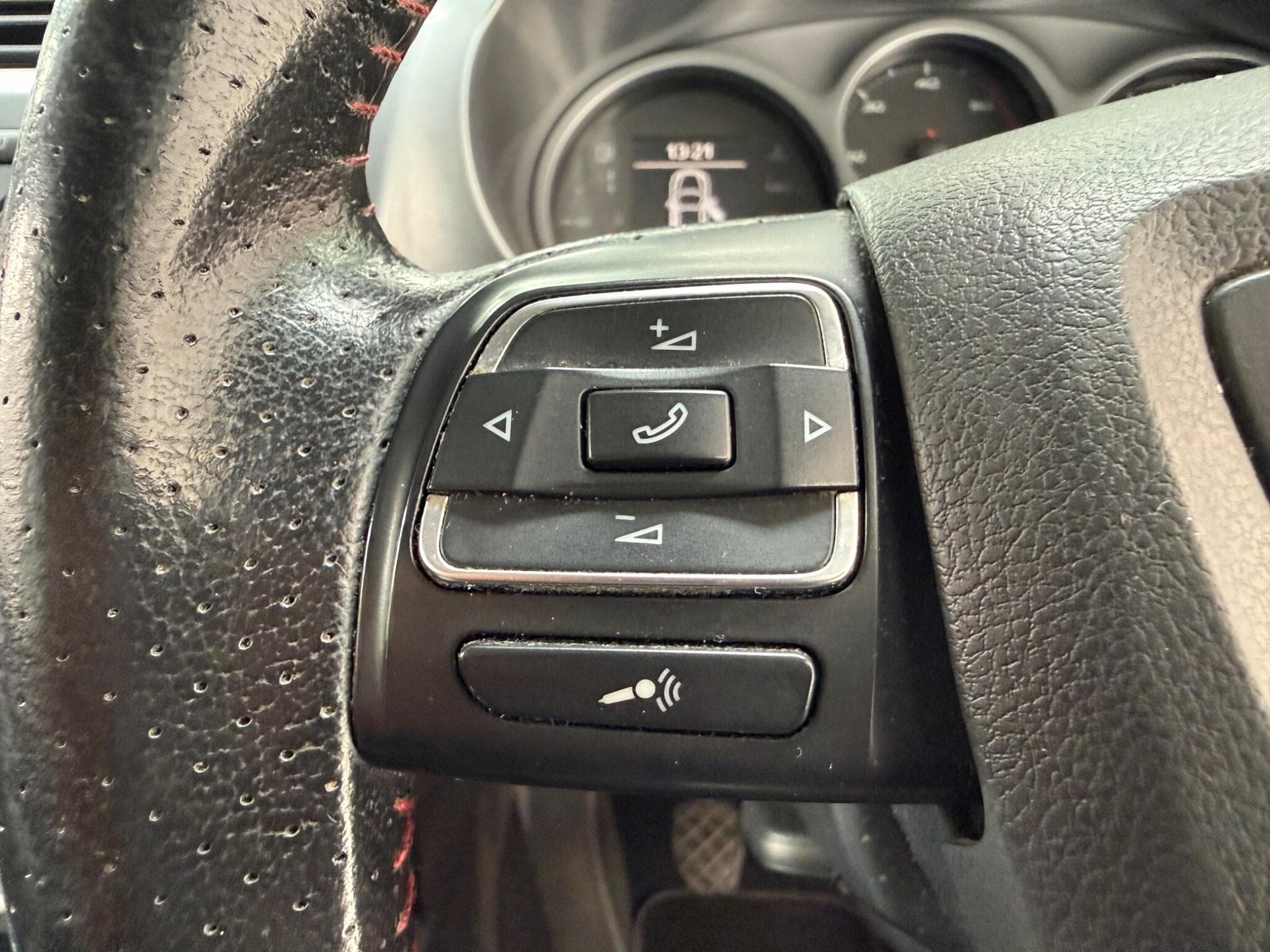 2012 SEAT Leon - Image 16