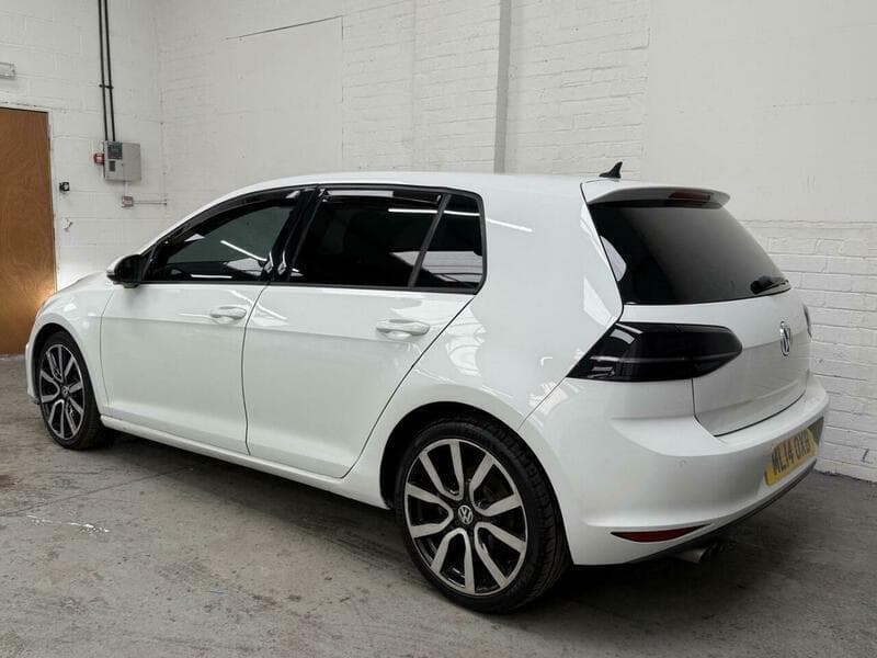 2014 Volkswagen Golf - Image 5