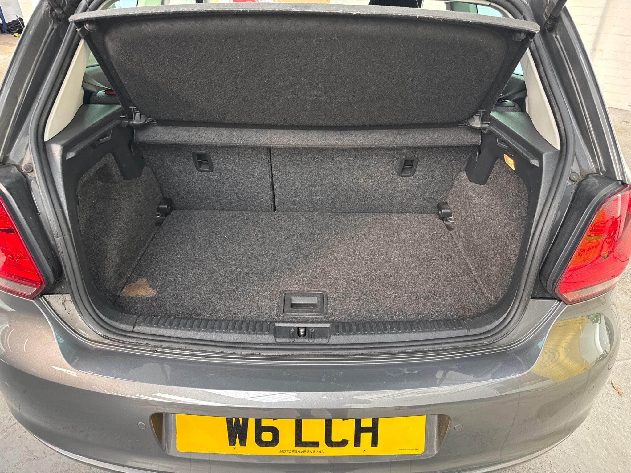 2013 Volkswagen Polo - Image 17