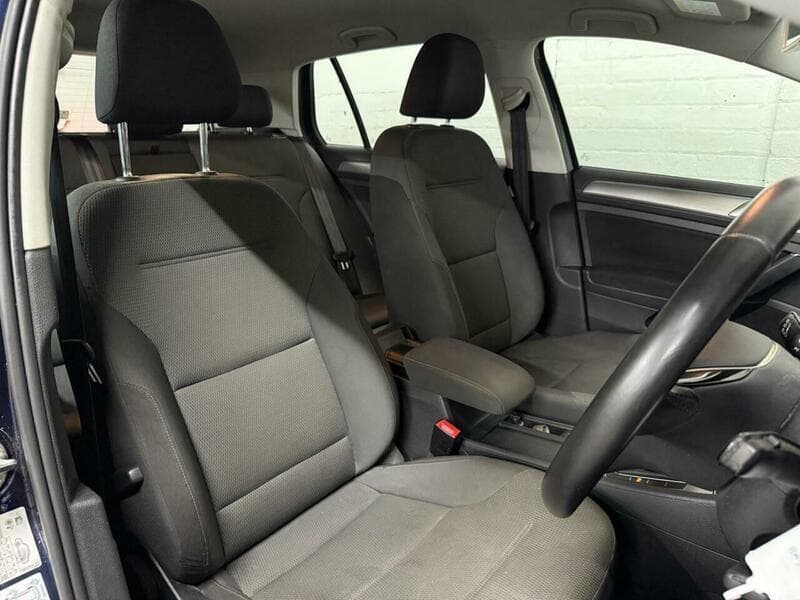 2016 Volkswagen Golf - Image 17