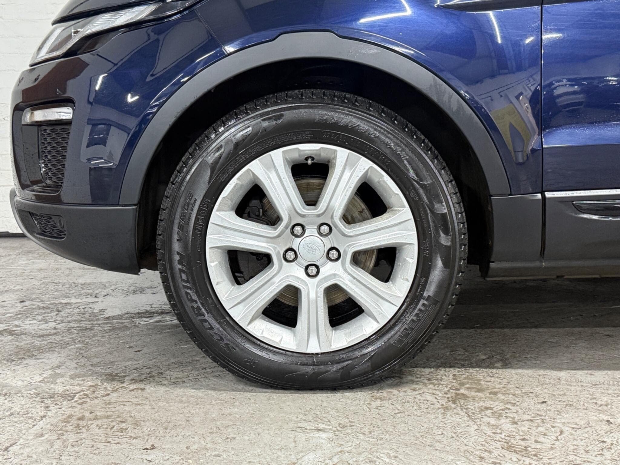 2017 Land Rover Range Rover Evoque - Image 22