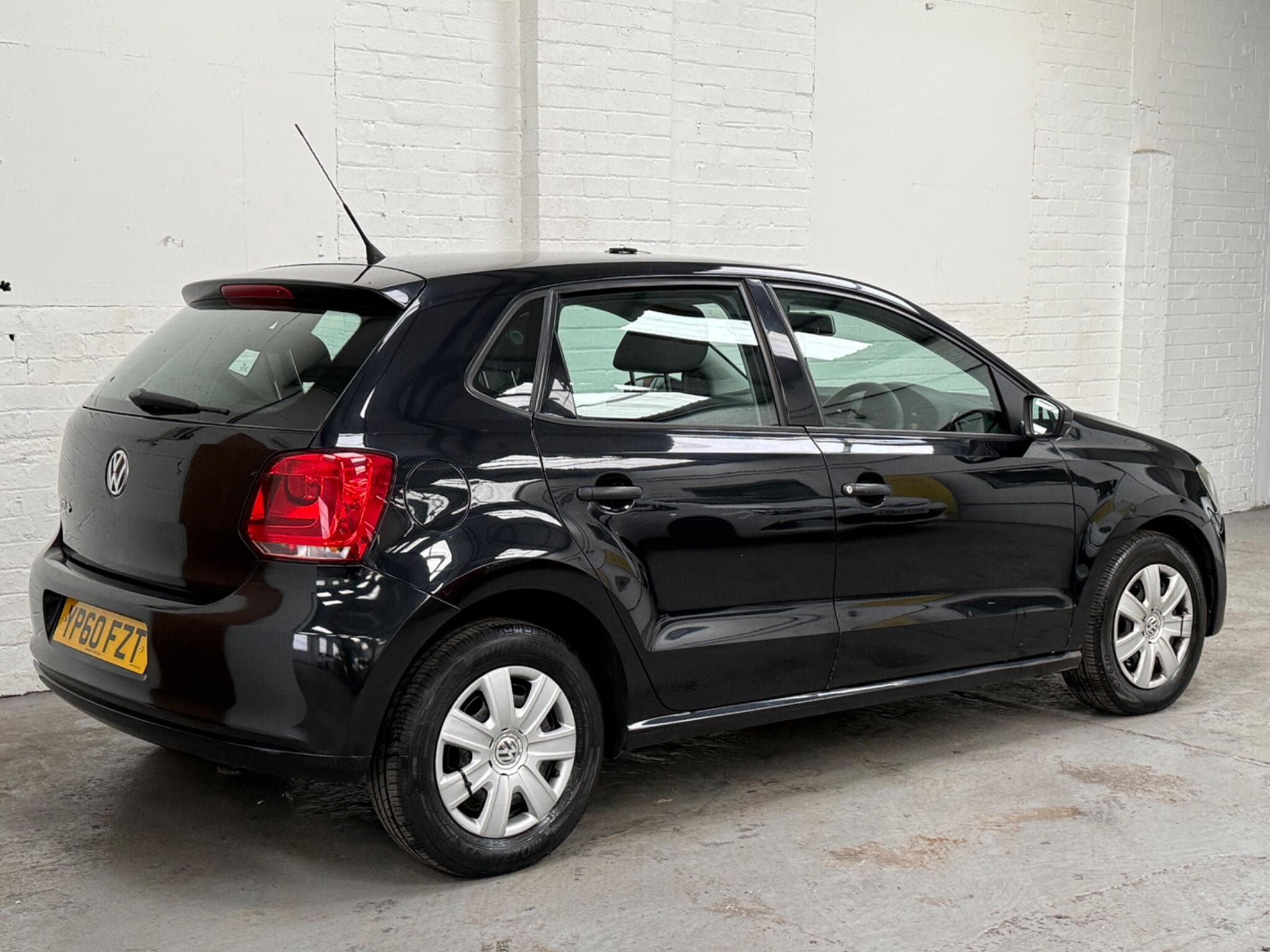 2010 Volkswagen Polo - Image 7