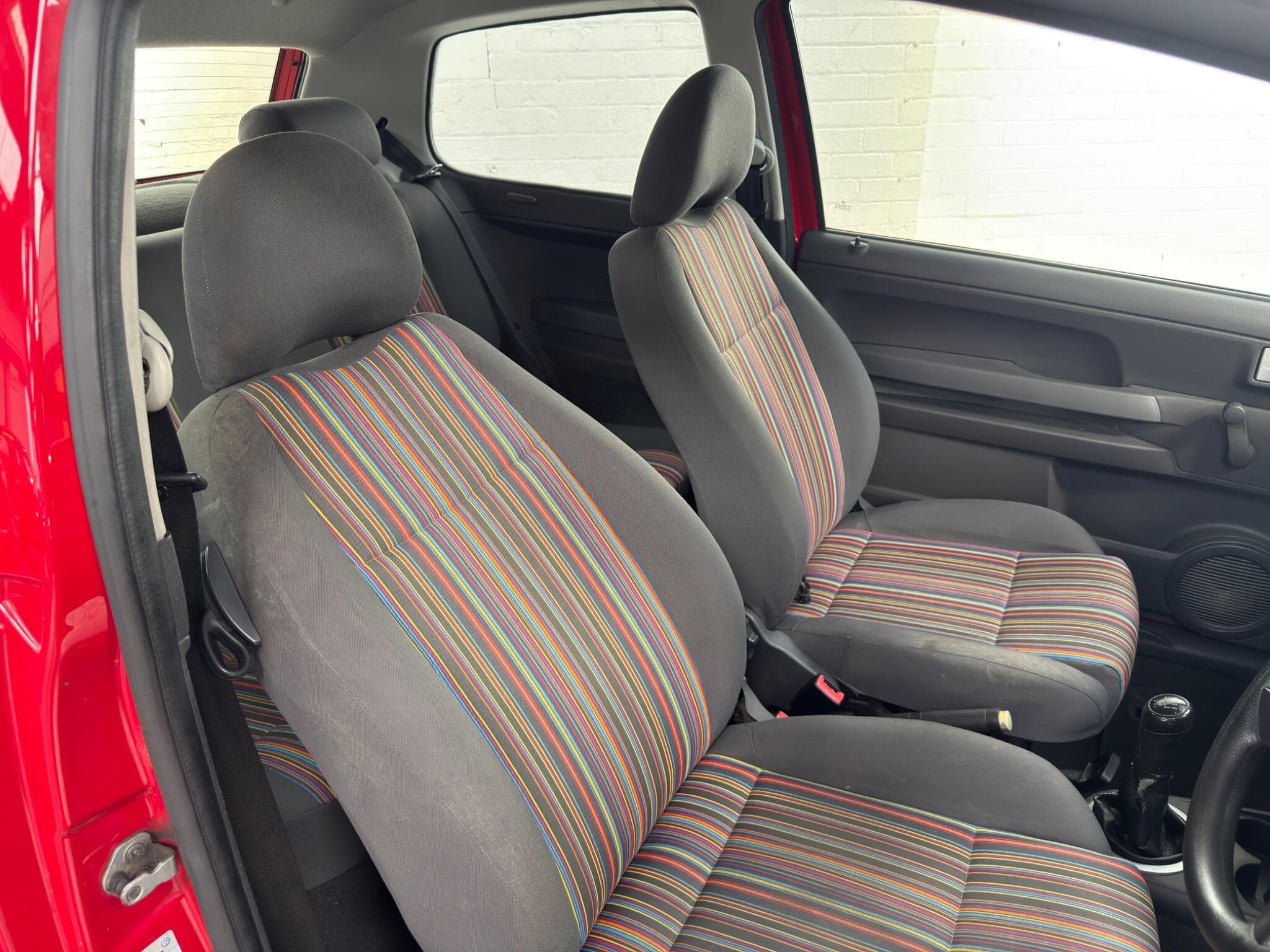2006 Volkswagen Fox - Image 6
