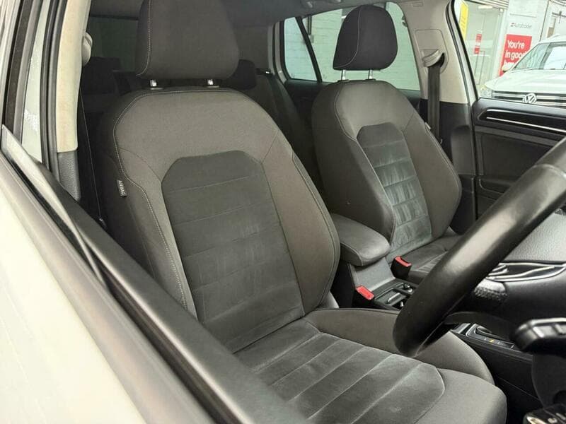 2014 Volkswagen Golf - Image 14