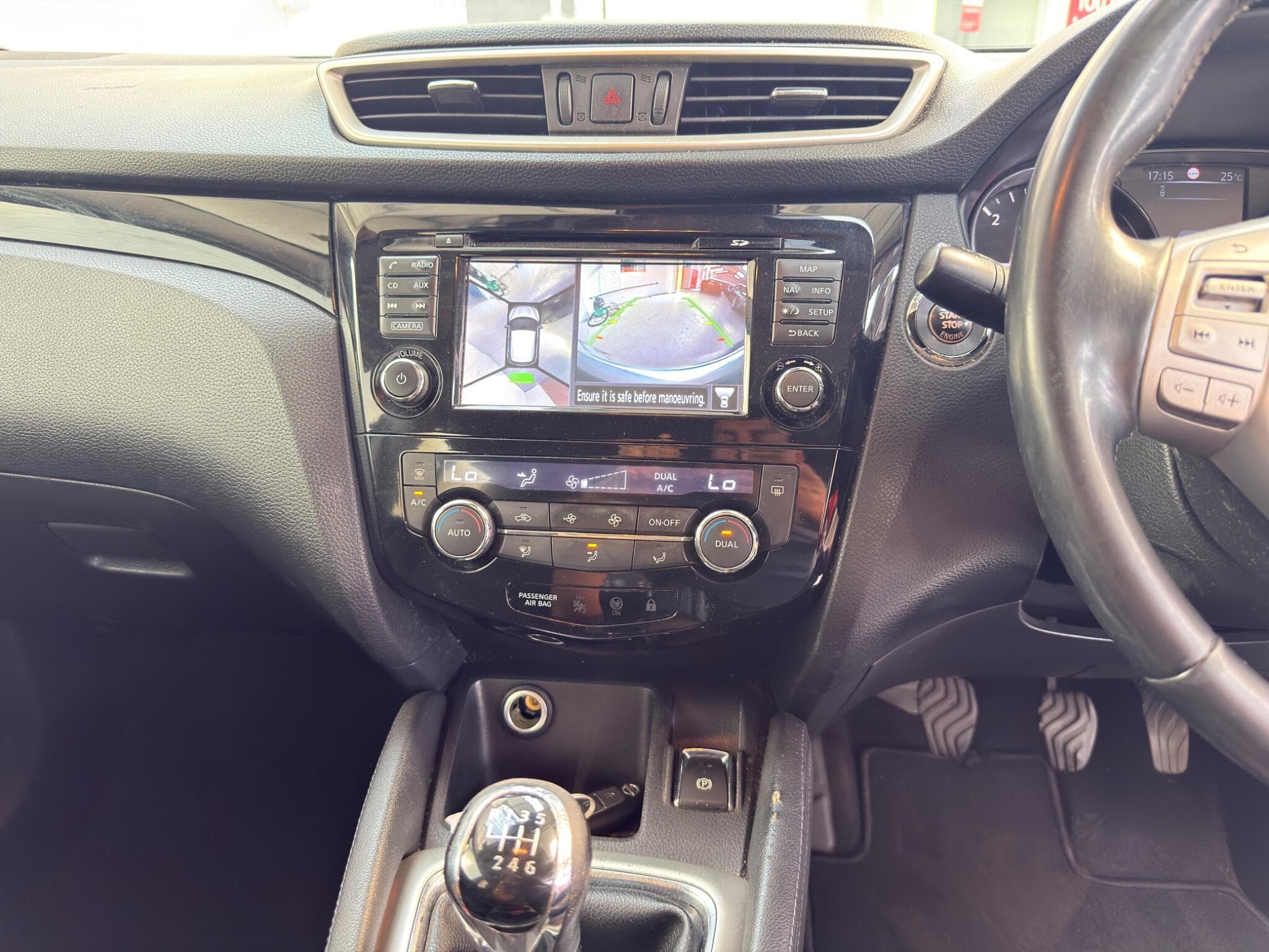 2015 Nissan Qashqai - Image 18