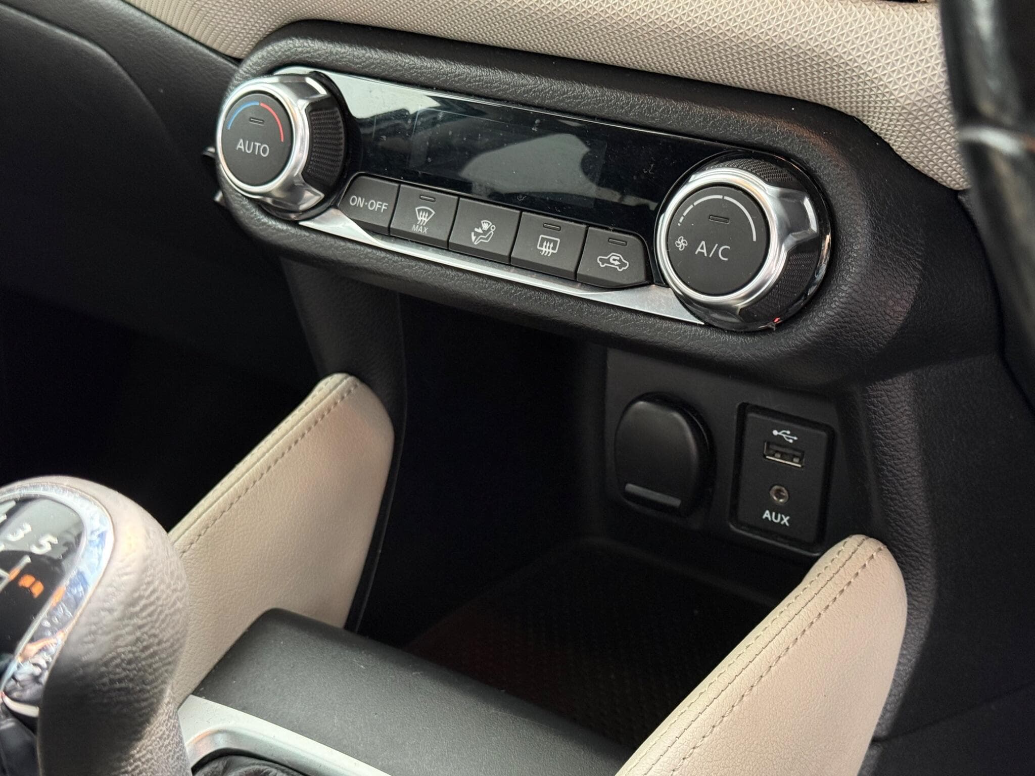 2017 Nissan Micra - Image 26