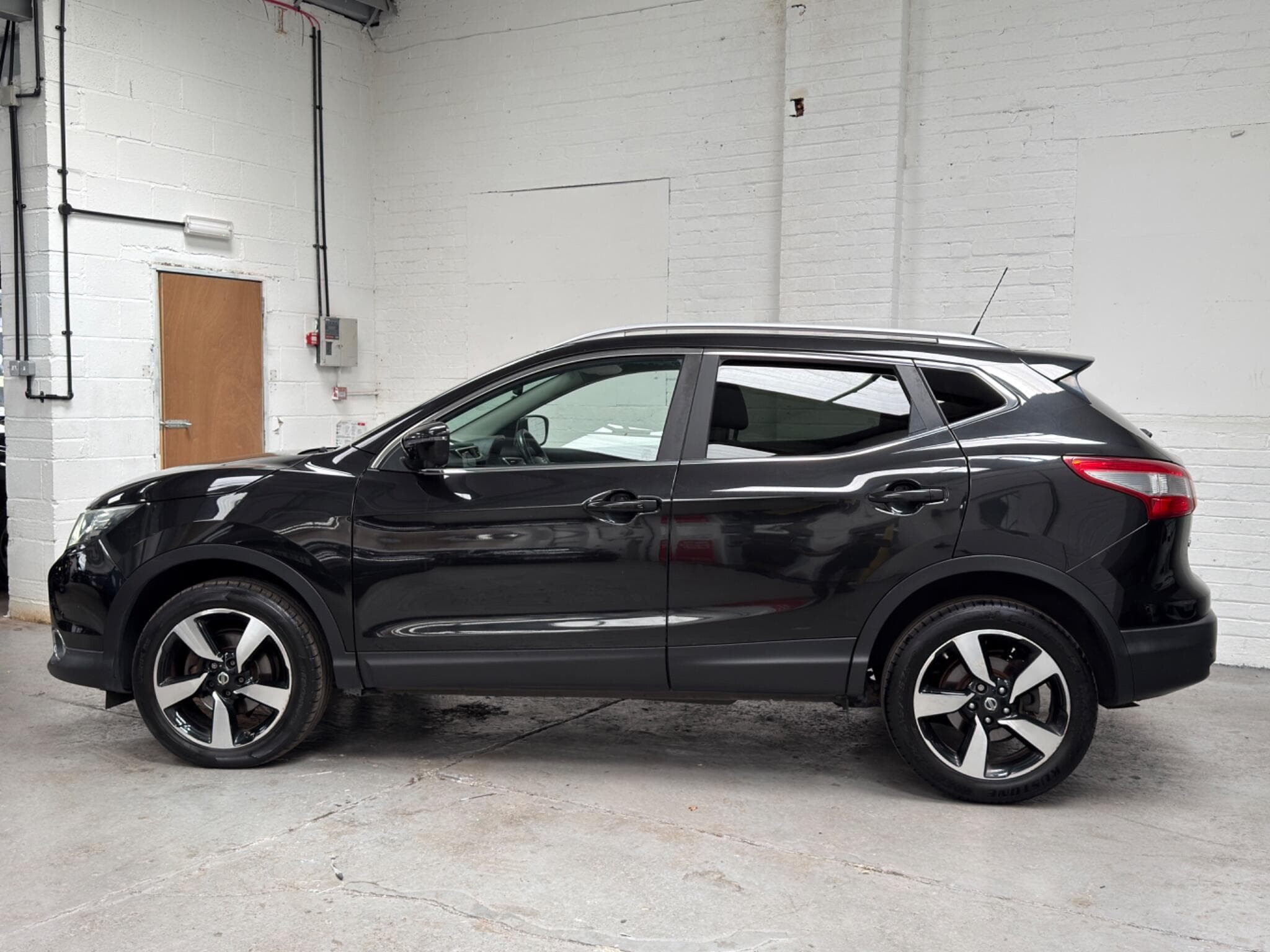 2015 Nissan Qashqai - Image 5