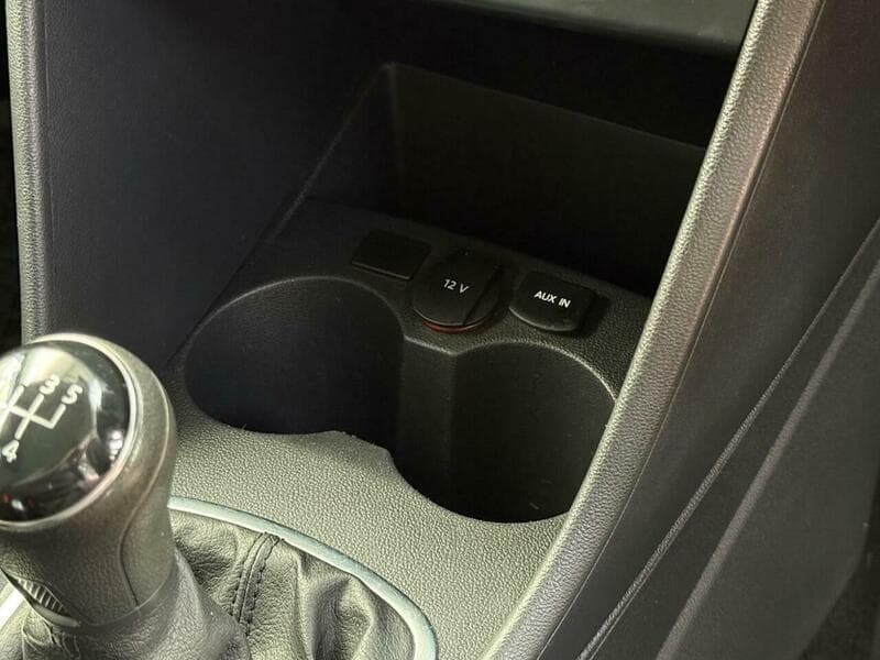 2014 Volkswagen Polo - Image 16