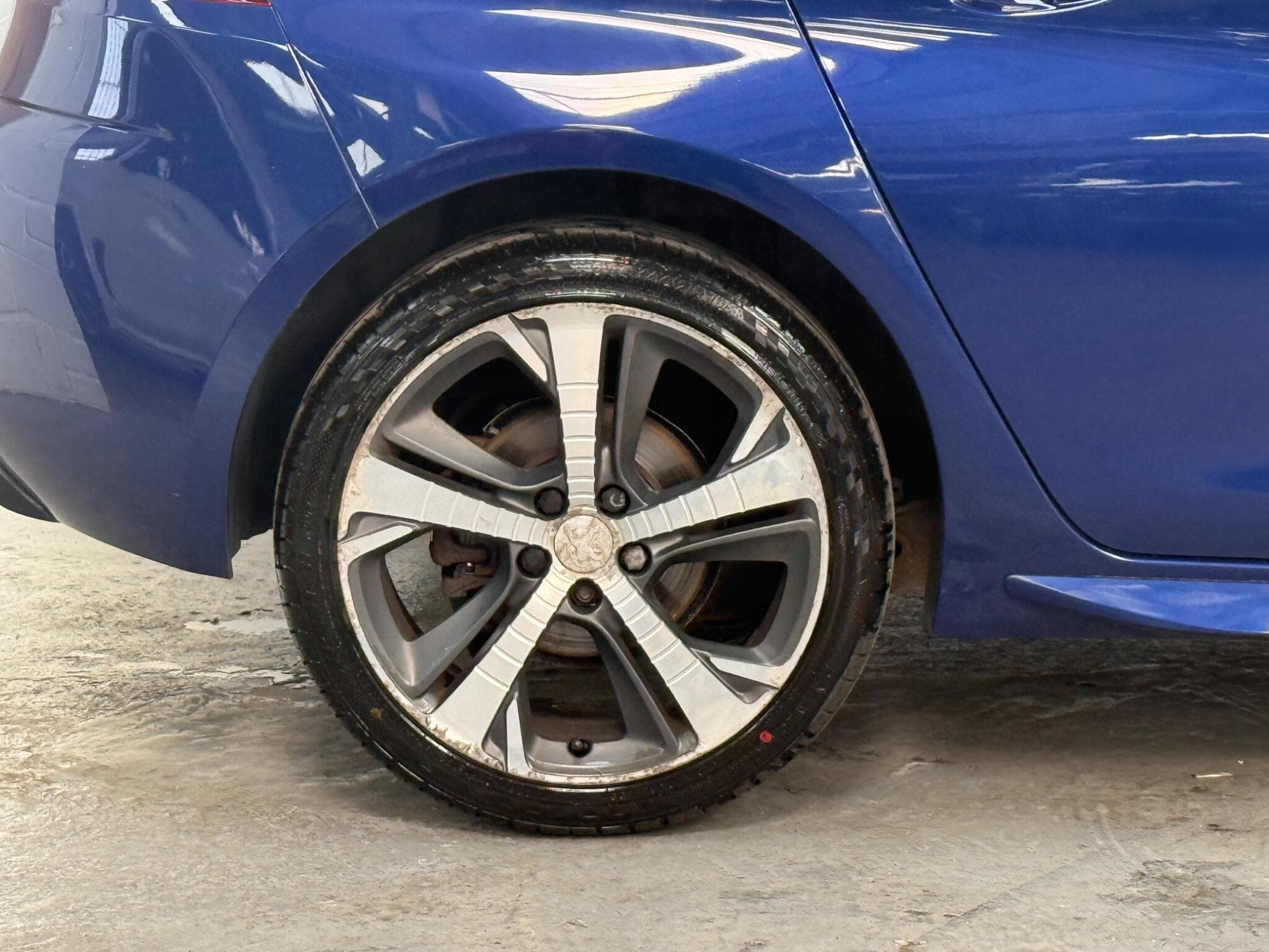 2015 Peugeot 308 - Image 19