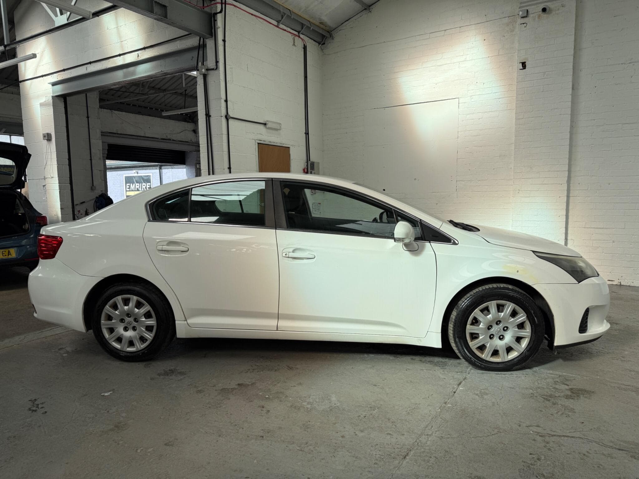 2012 Toyota Avensis - Image 8