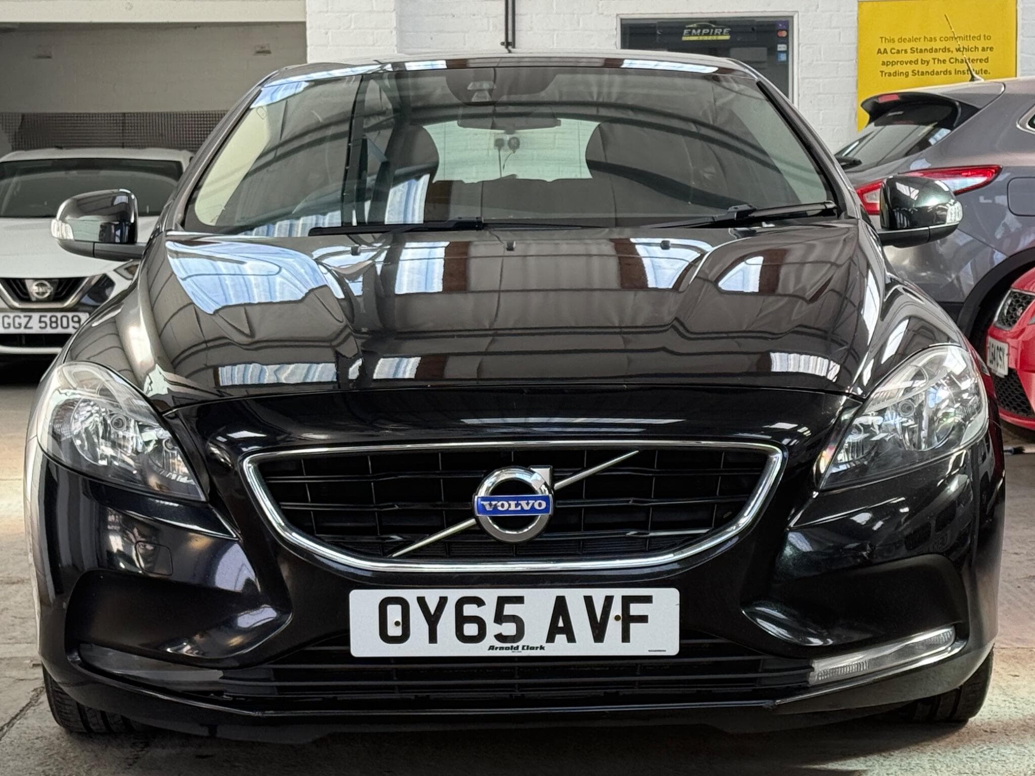 2015 Volvo V40 - Image 2
