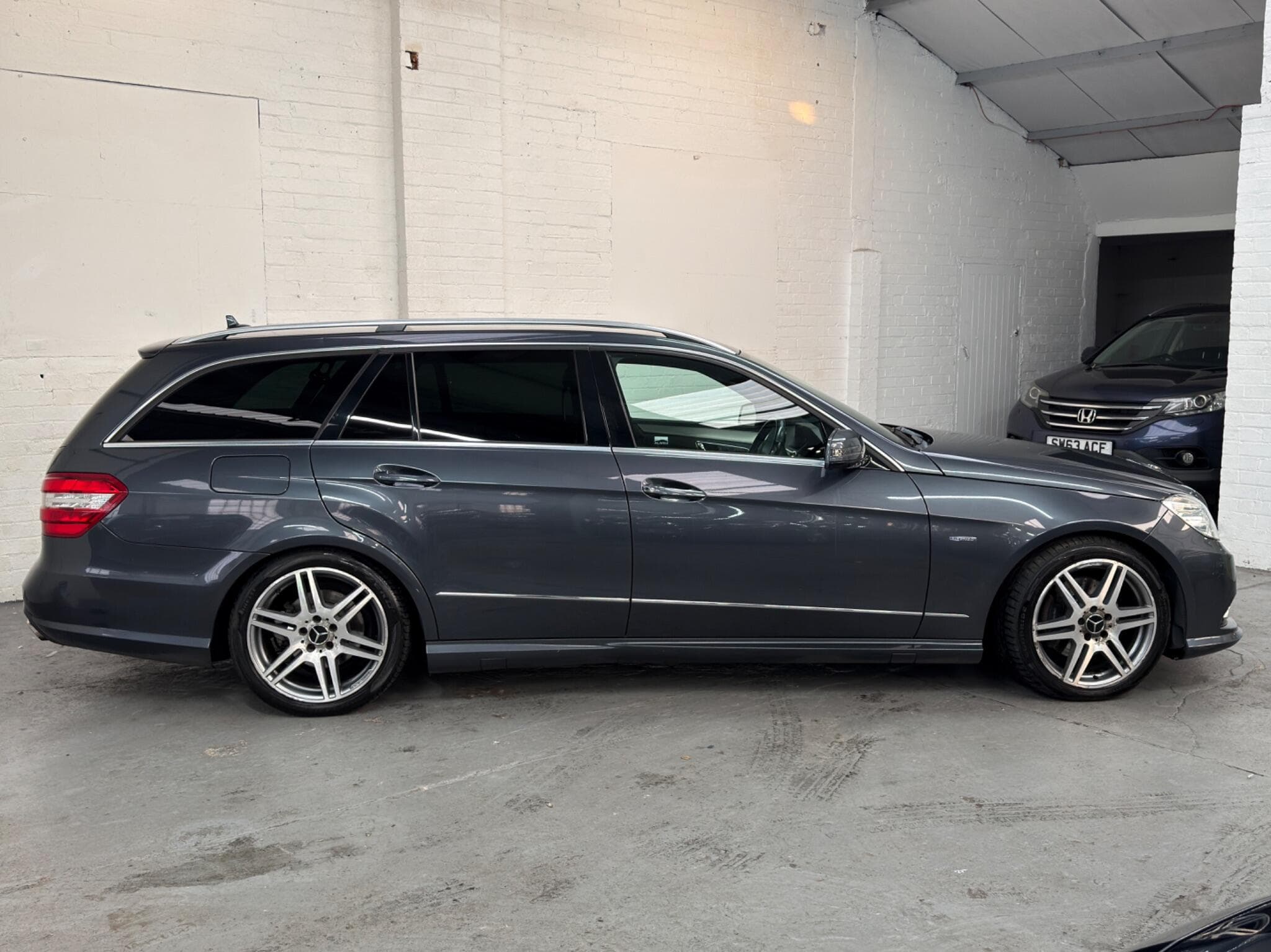 2010 Mercedes-Benz E Class - Image 10