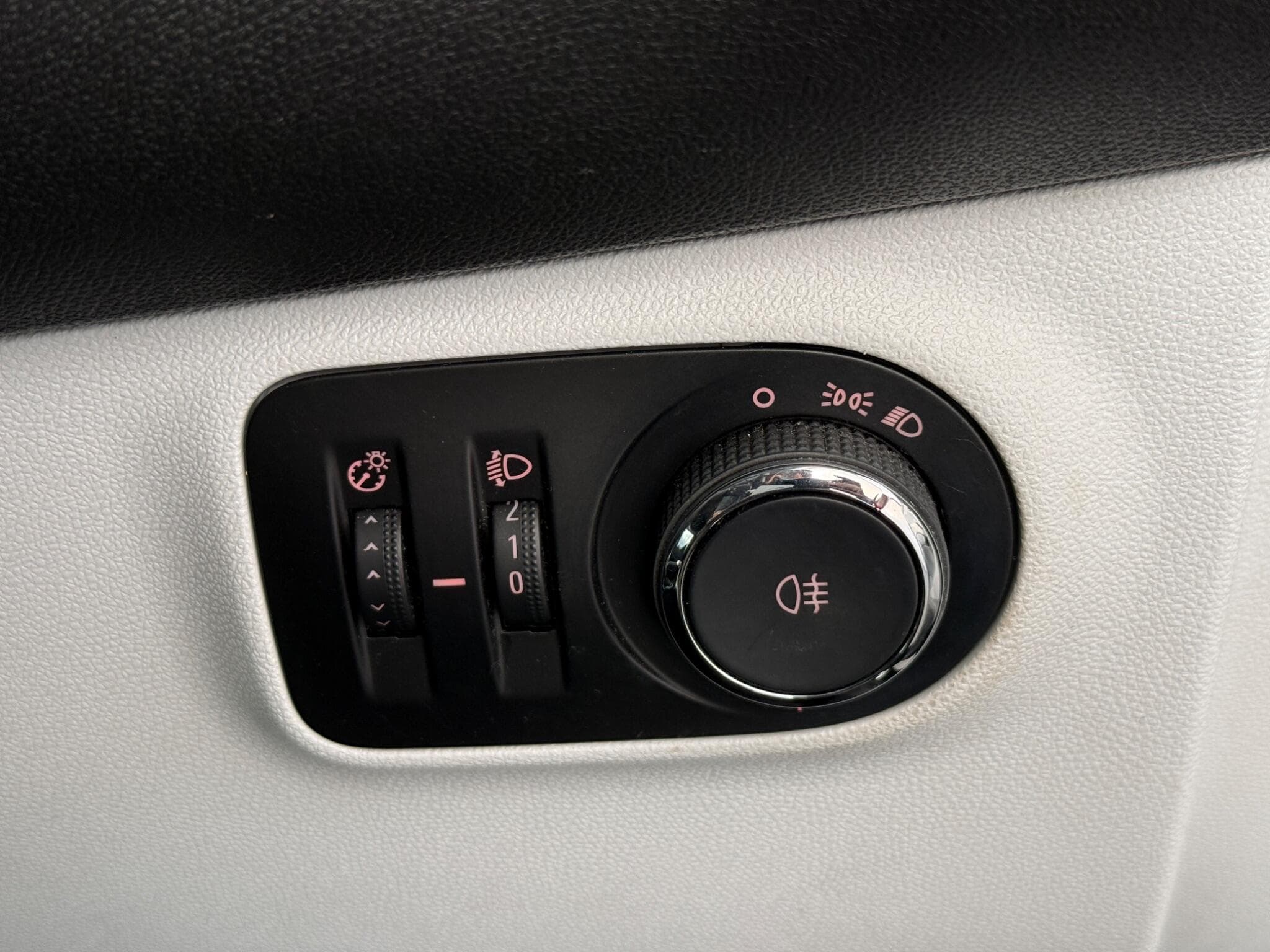 2014 Vauxhall ADAM - Image 18