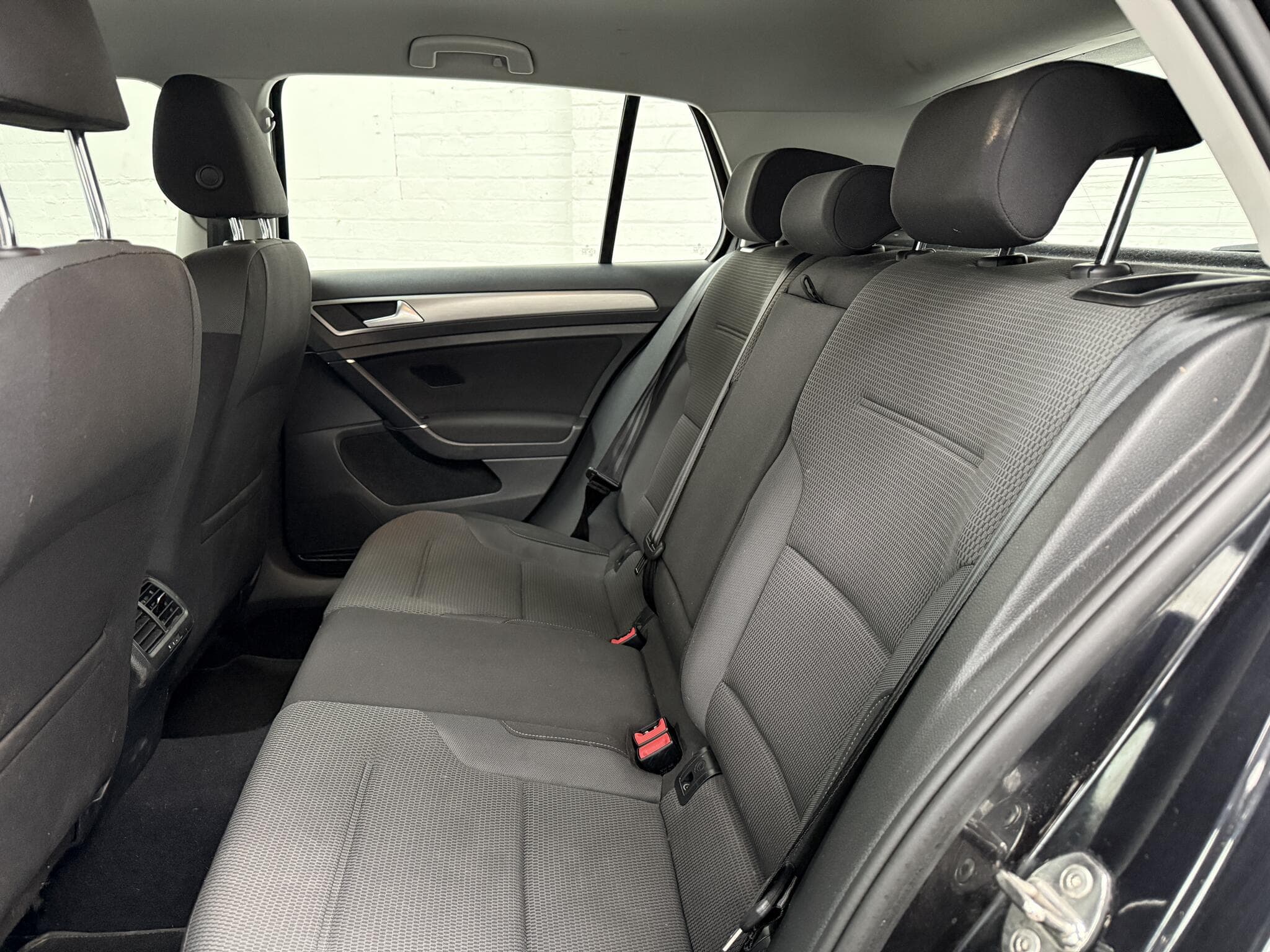 2015 Volkswagen Golf - Image 15