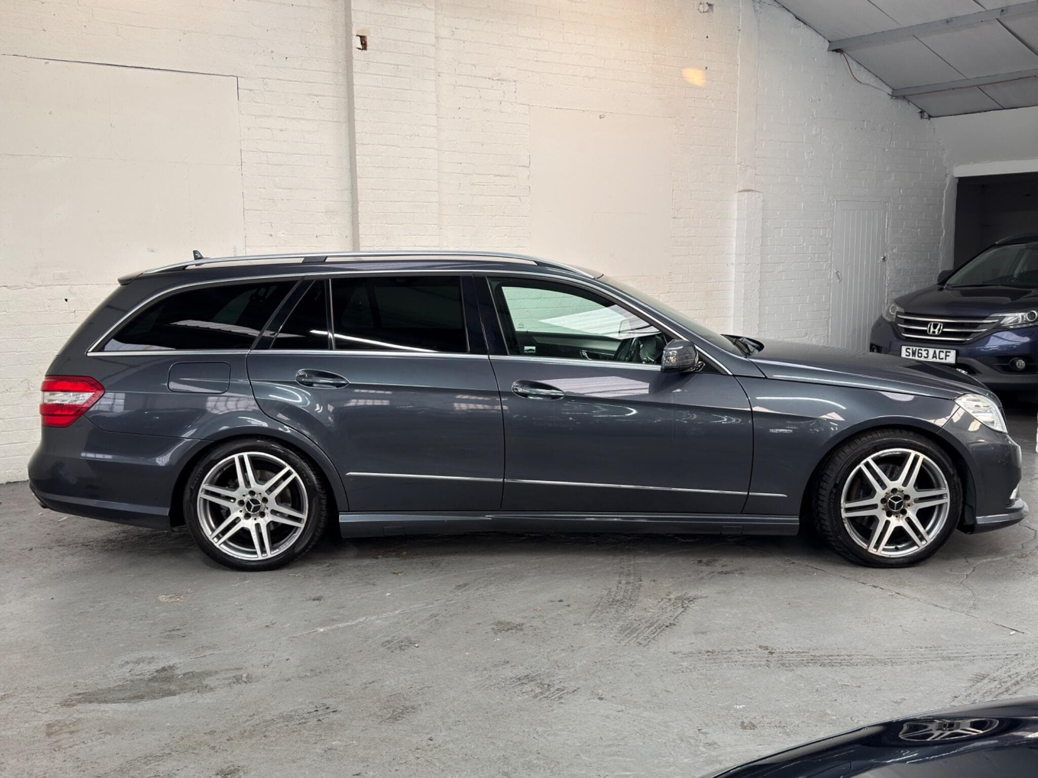 2010 Mercedes-Benz E Class - Image 9