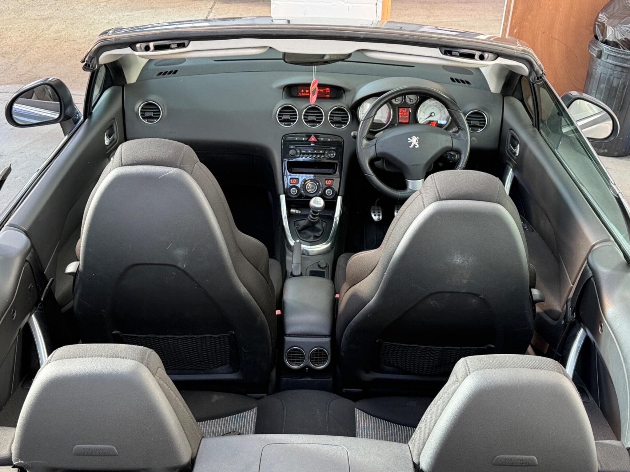 2009 Peugeot 308 CC - Image 11