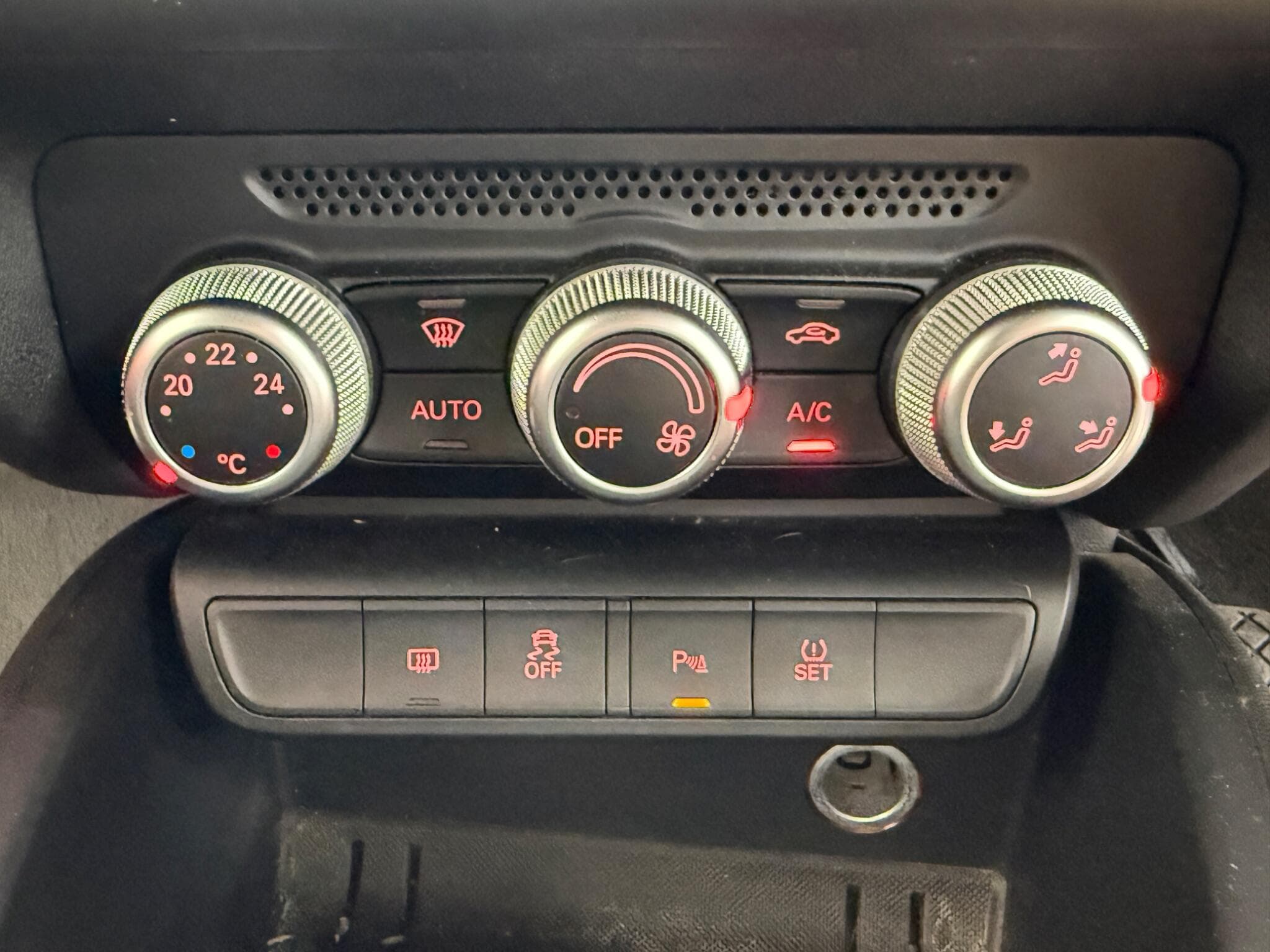 2015 Audi A1 - Image 12