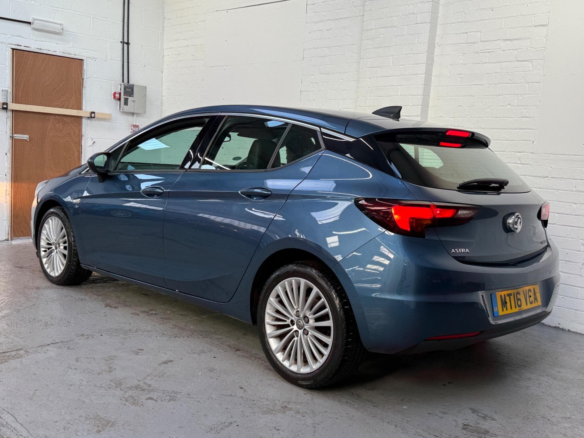 2016 Vauxhall Astra - Image 8