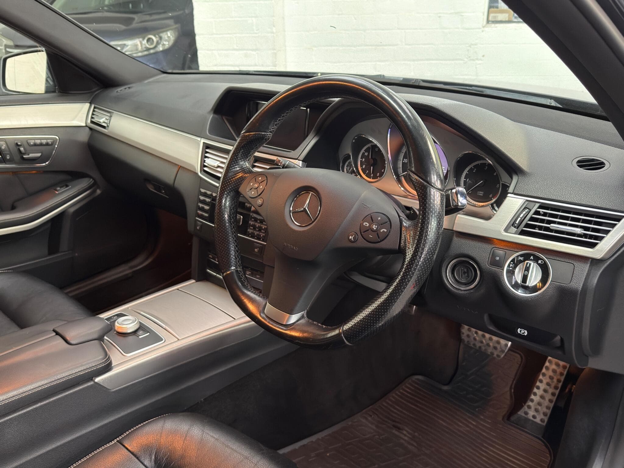 2010 Mercedes-Benz E Class - Image 14
