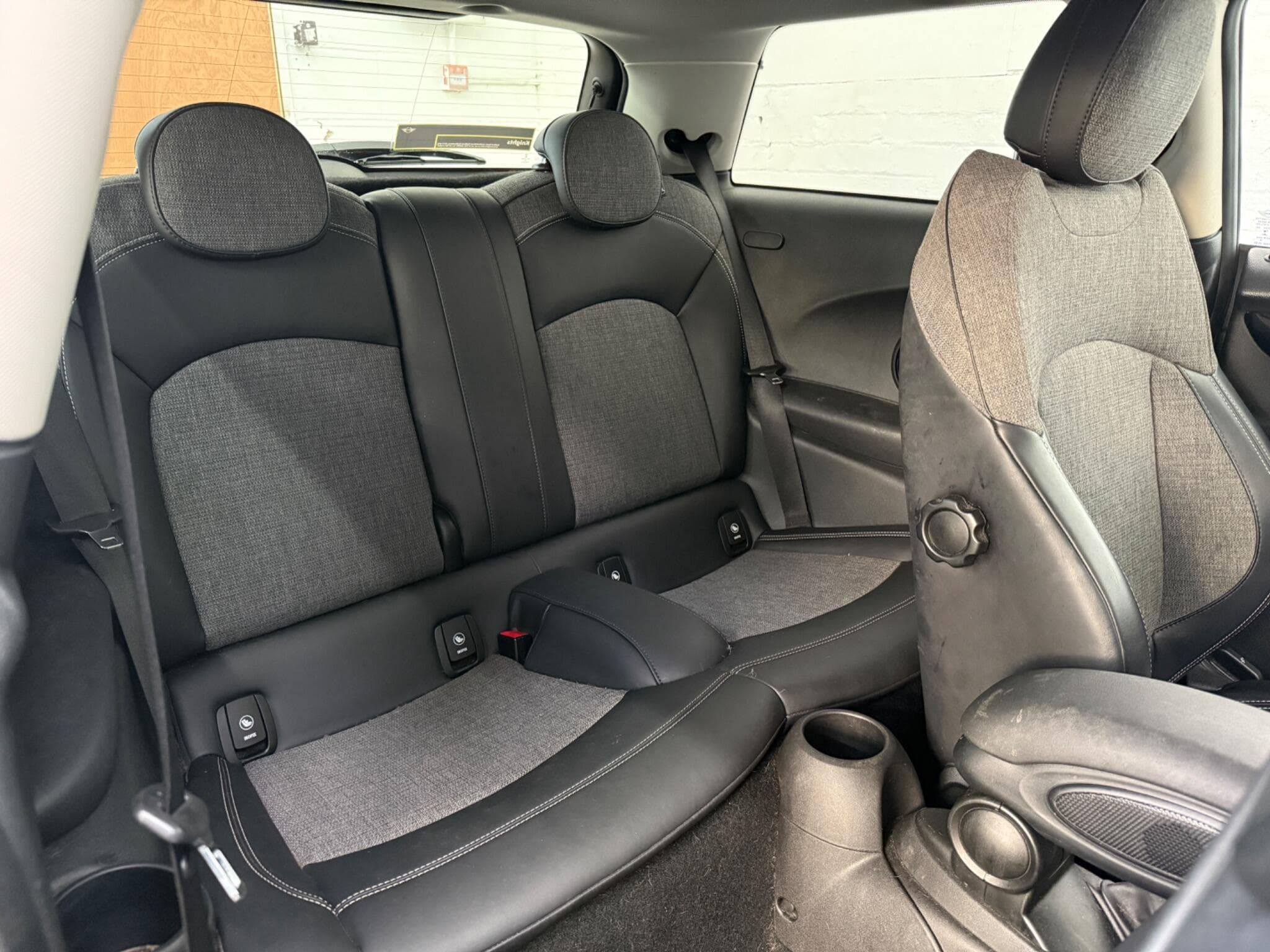 2016 MINI Hatch - Image 15