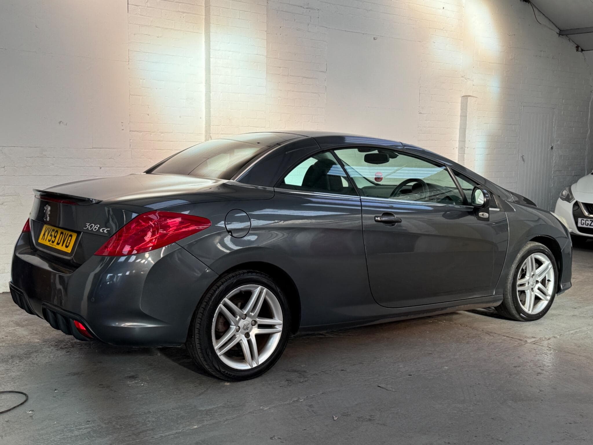 2009 Peugeot 308 CC - Image 10