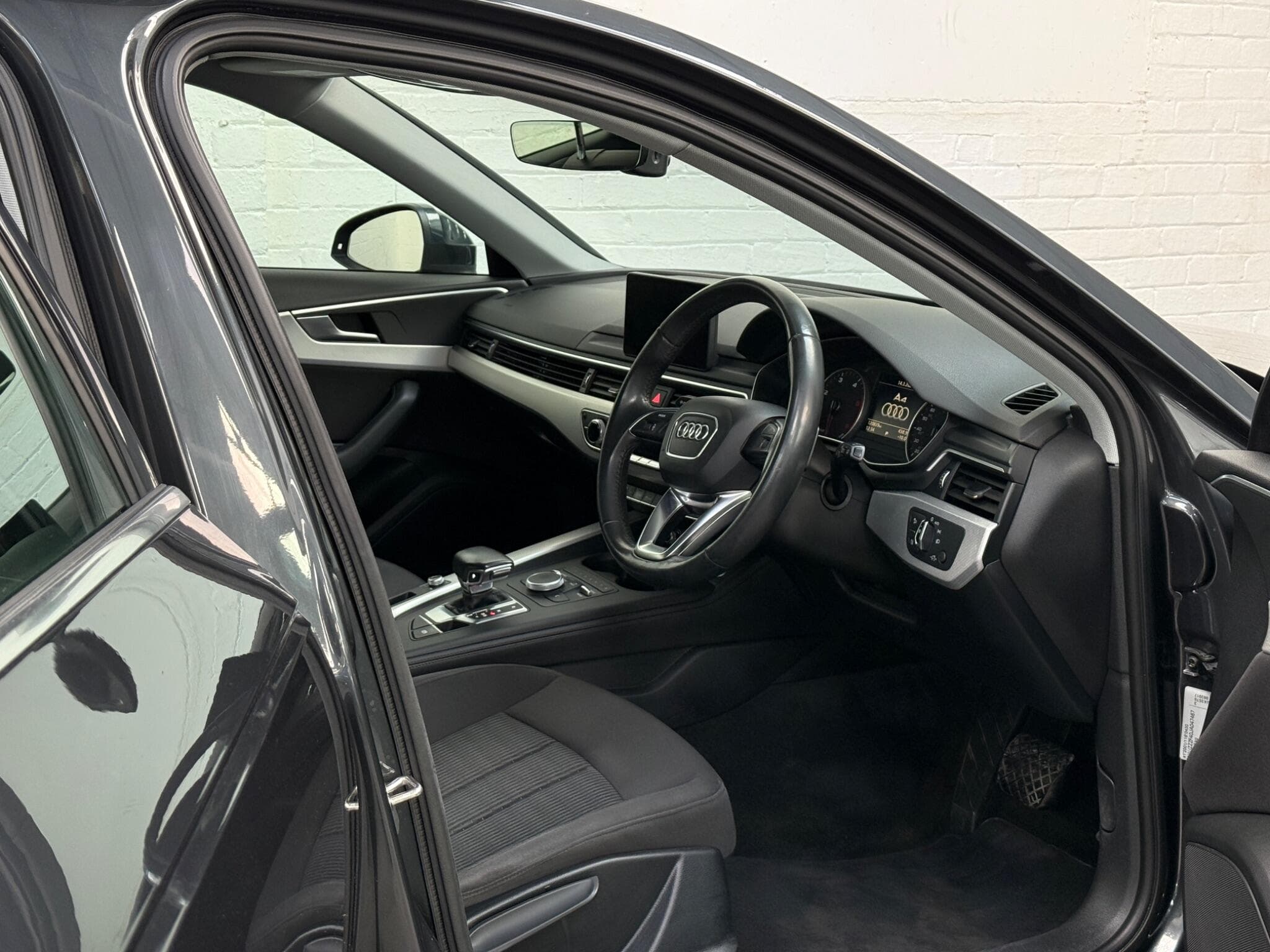 2017 Audi A4 Avant - Image 16