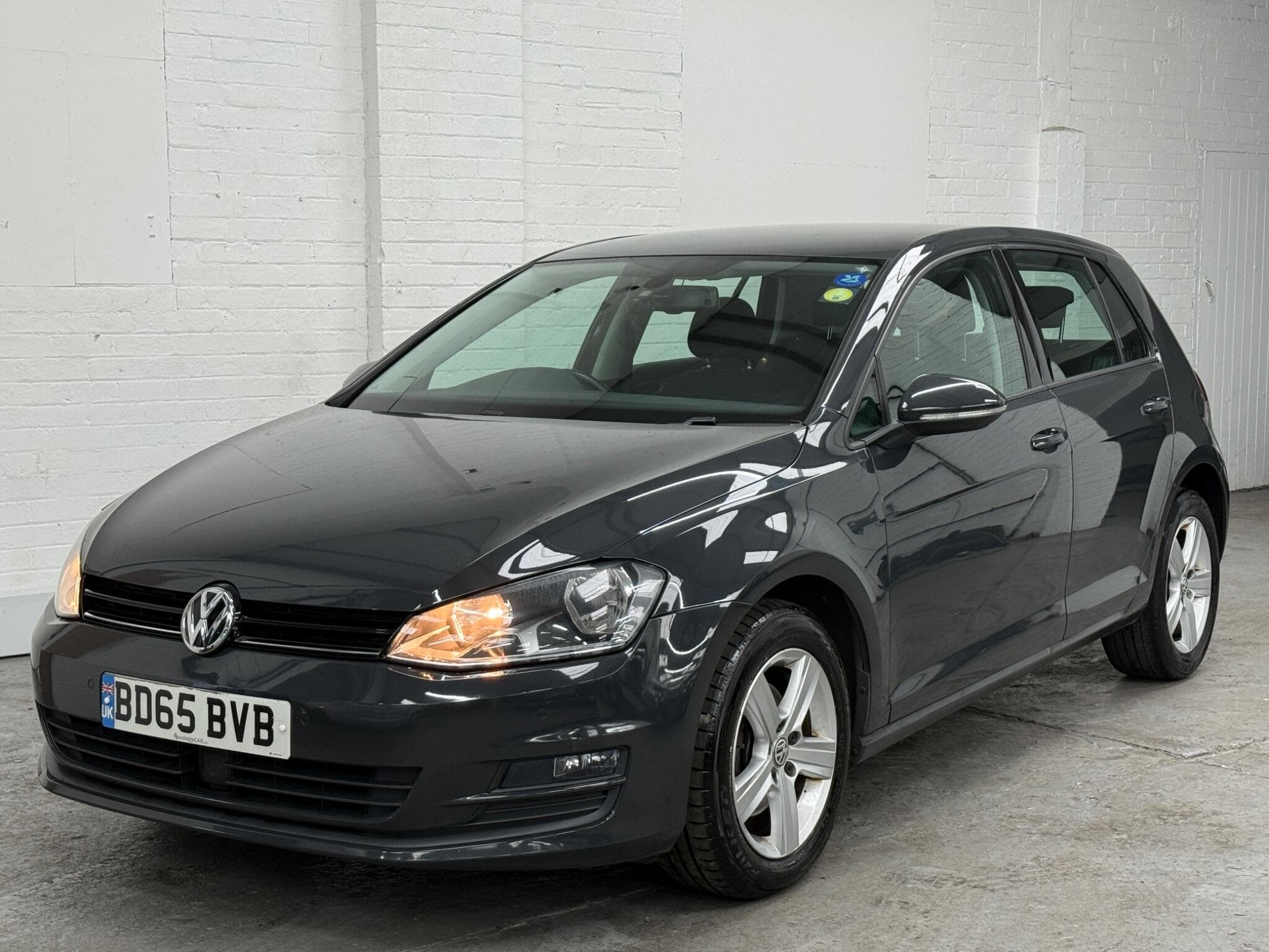 2015 Volkswagen Golf - Image 3