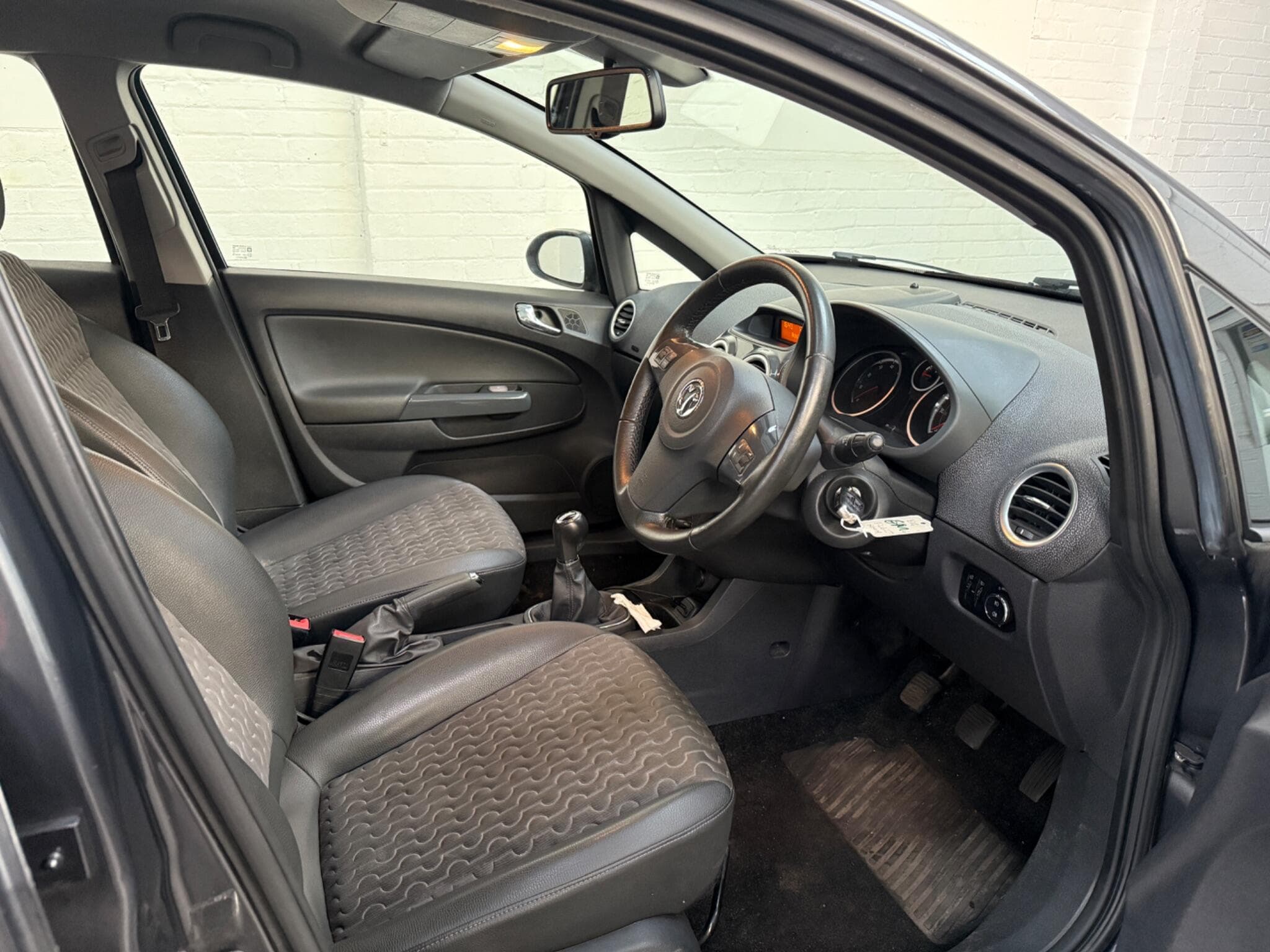 2012 Vauxhall Corsa - Image 13