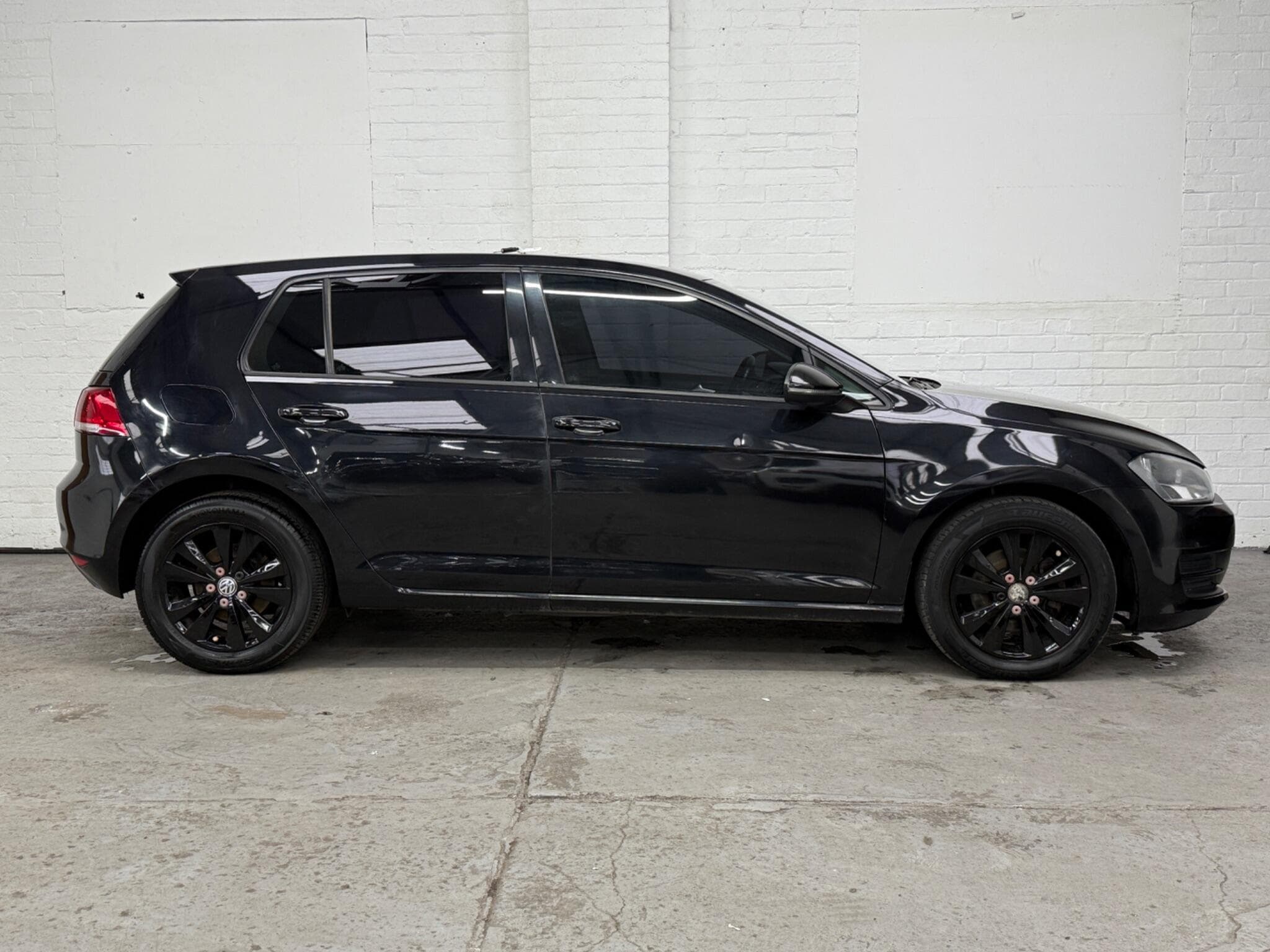 2013 Volkswagen Golf - Image 7