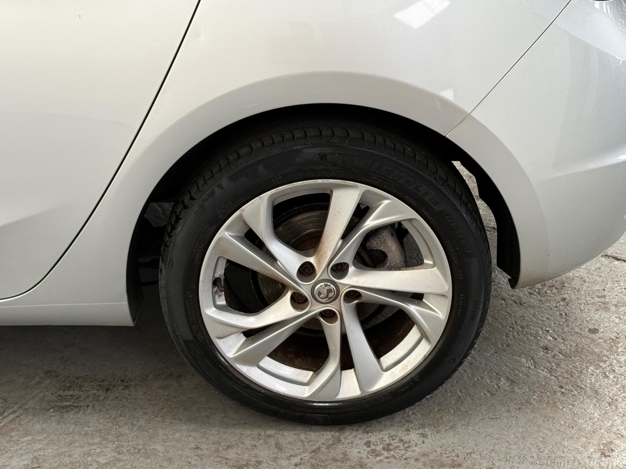 2016 Vauxhall Astra - Image 23