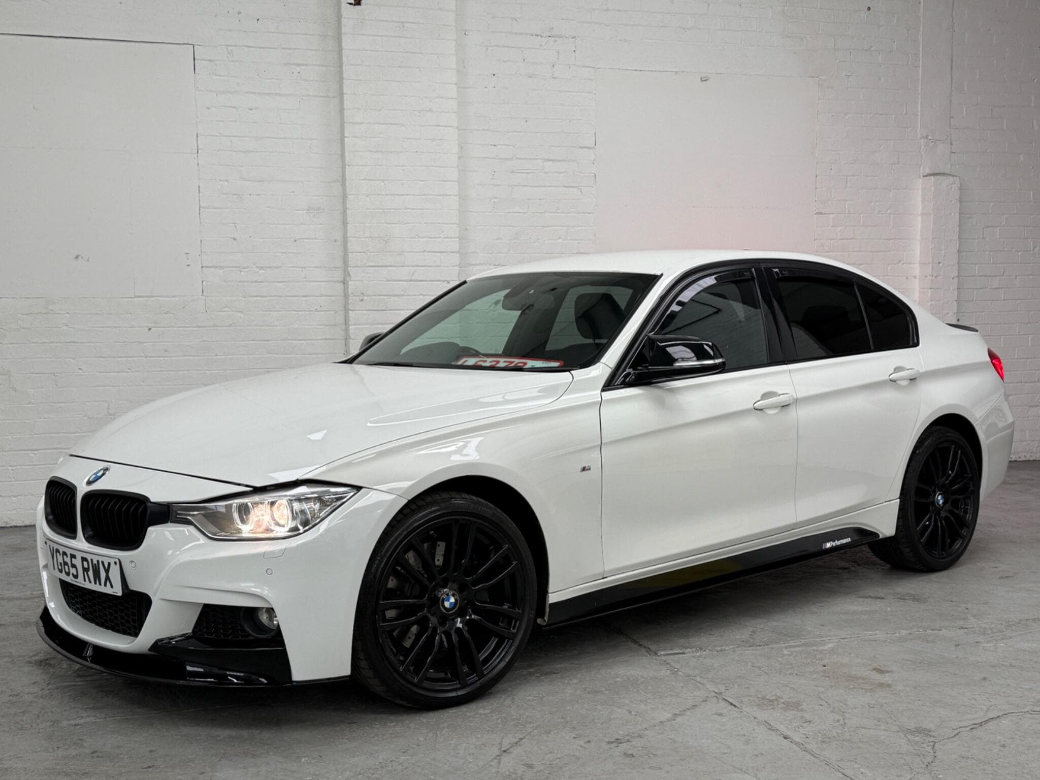 2015 BMW 3 Series - Image 4