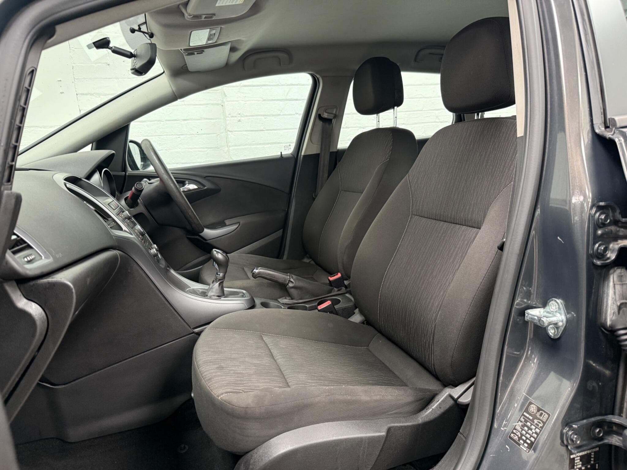 2016 Vauxhall Astra - Image 29