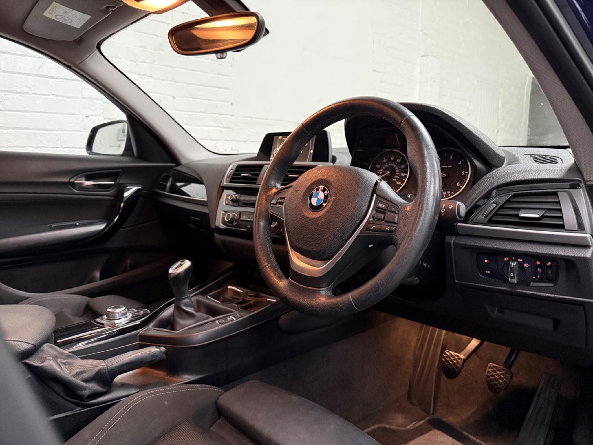 2016 BMW 1 Series - Image 10