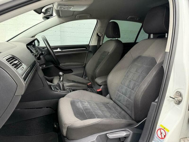 2014 Volkswagen Golf - Image 9