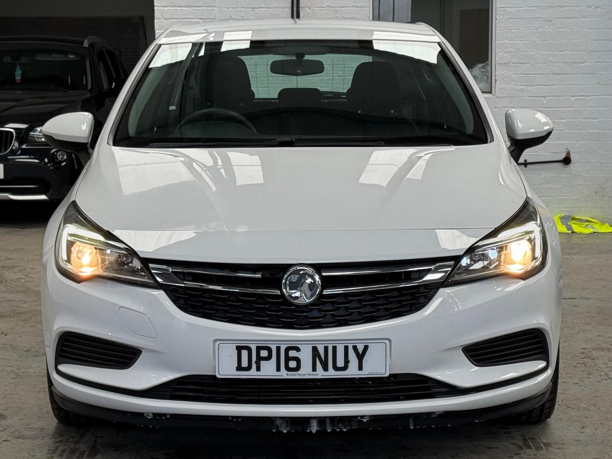 2016 Vauxhall Astra - Image 12