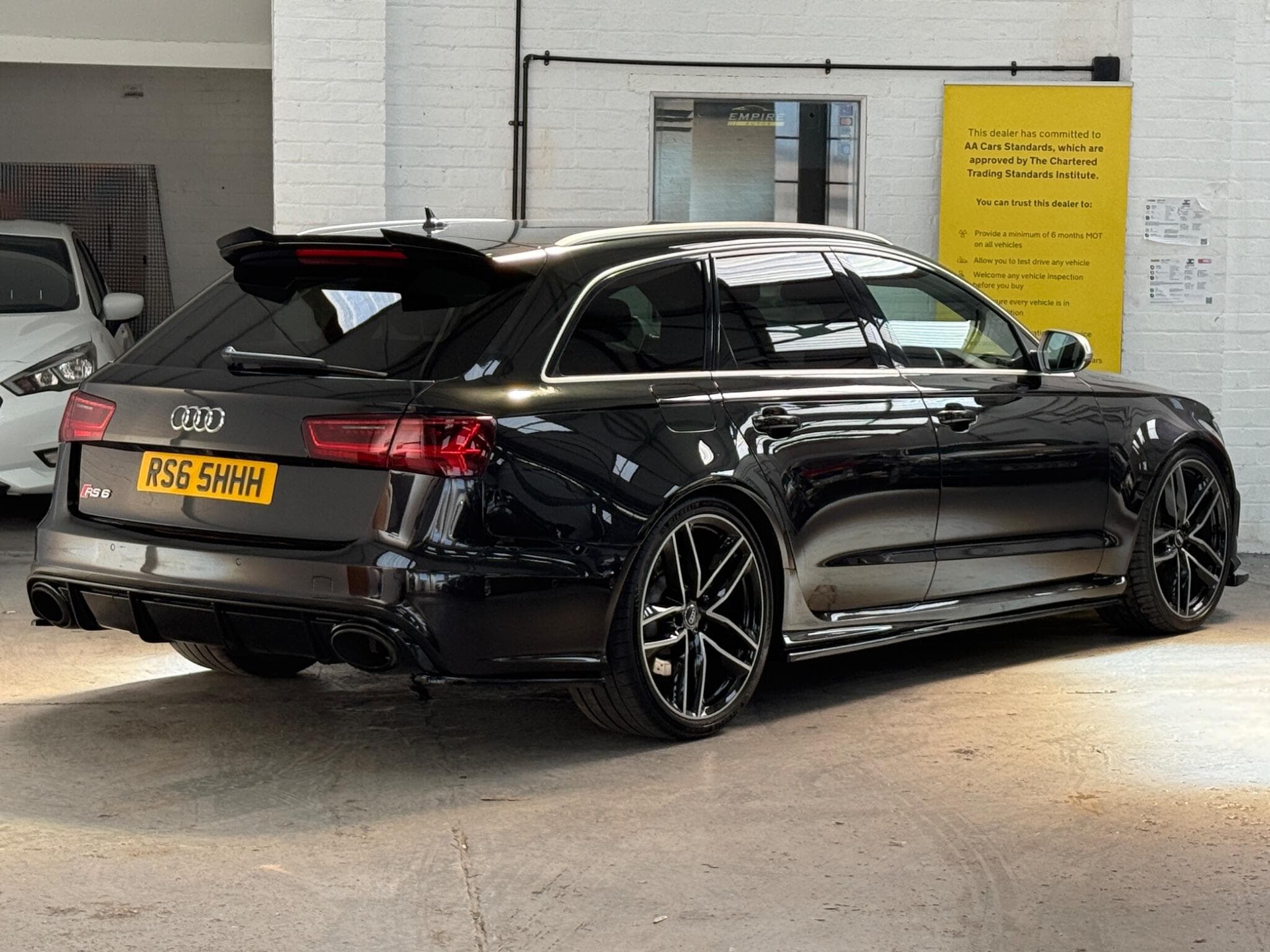 2017 Audi RS6 Avant - Image 13