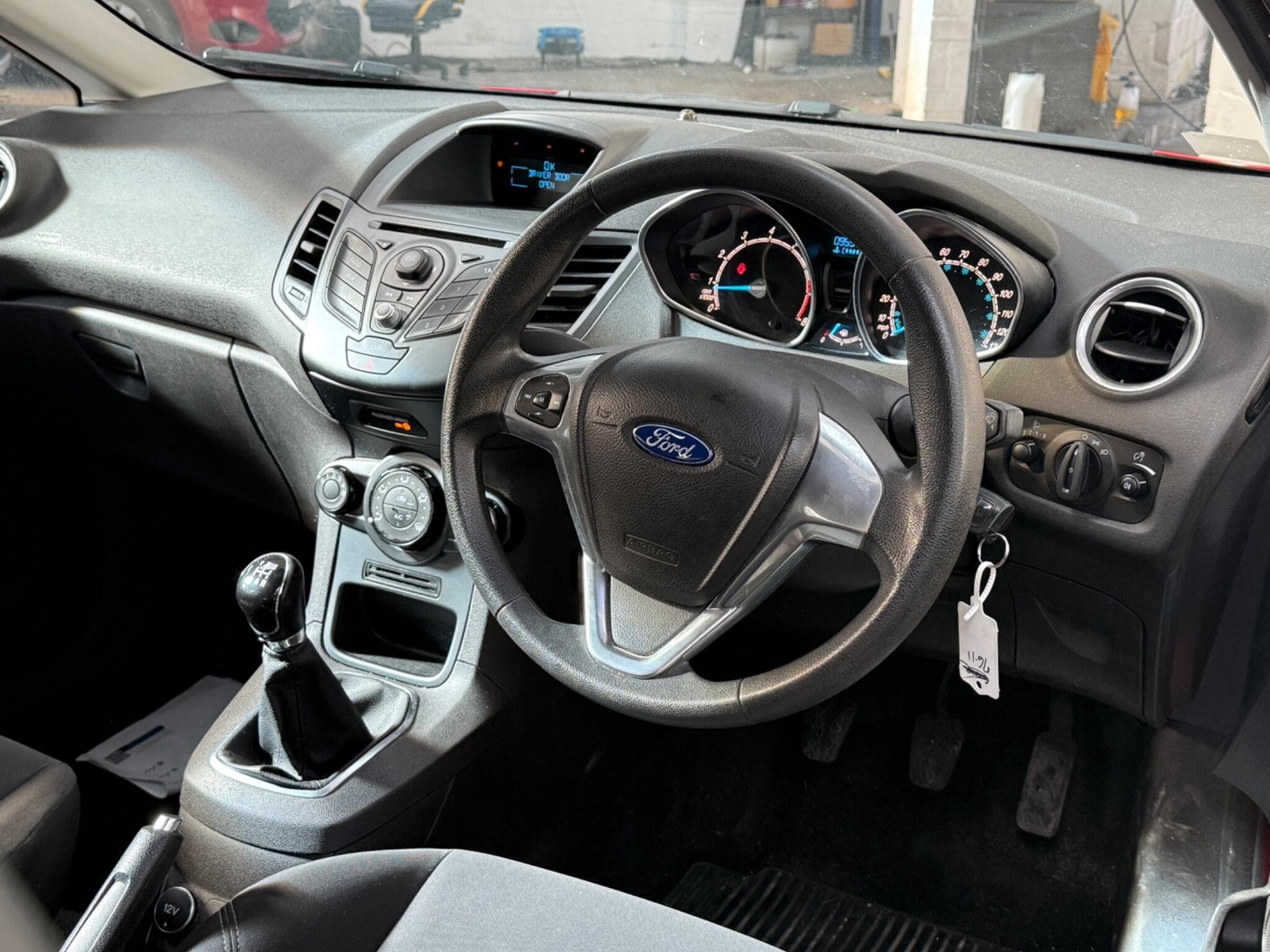 2014 Ford Fiesta - Image 13