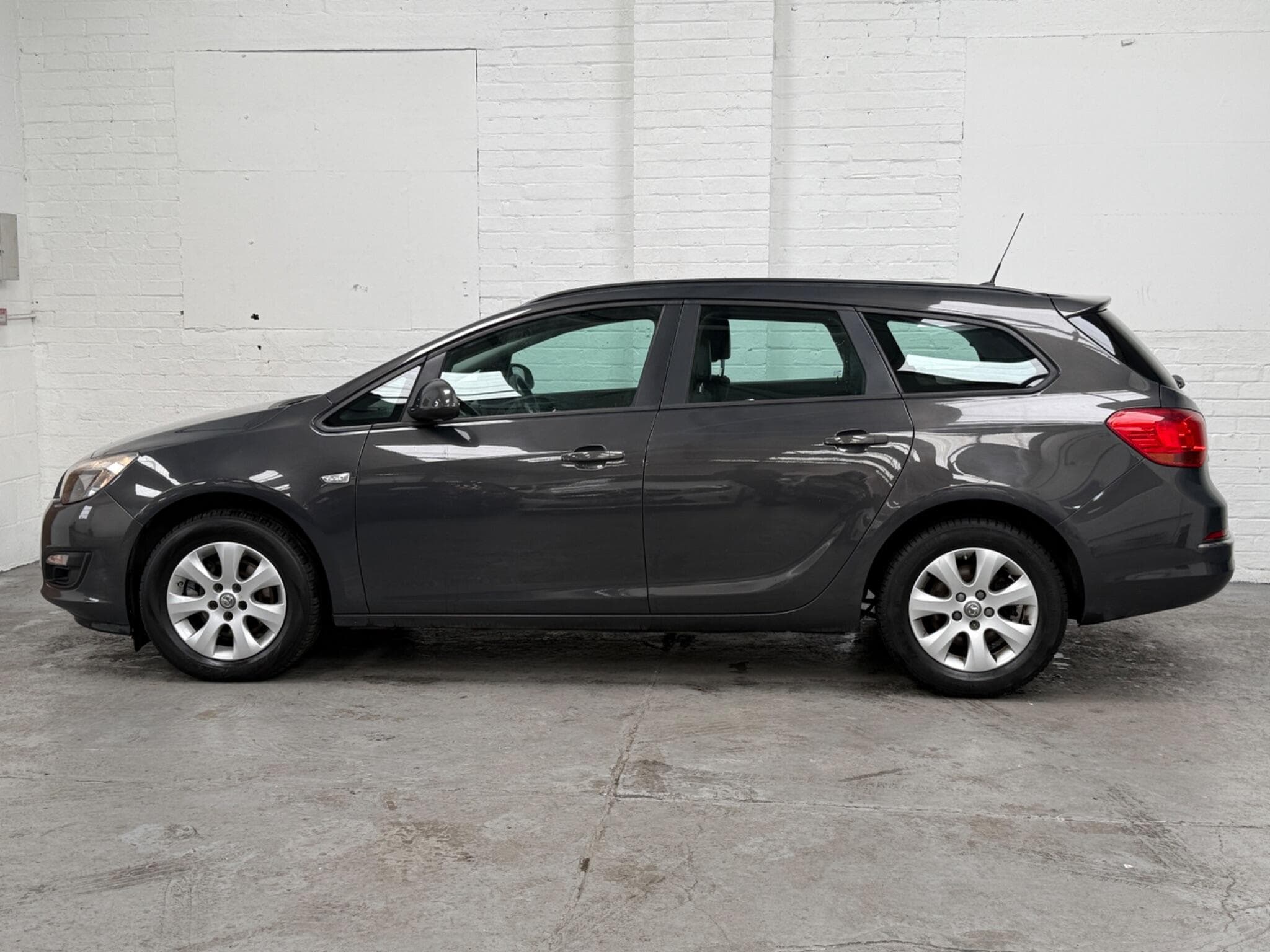 2016 Vauxhall Astra - Image 11