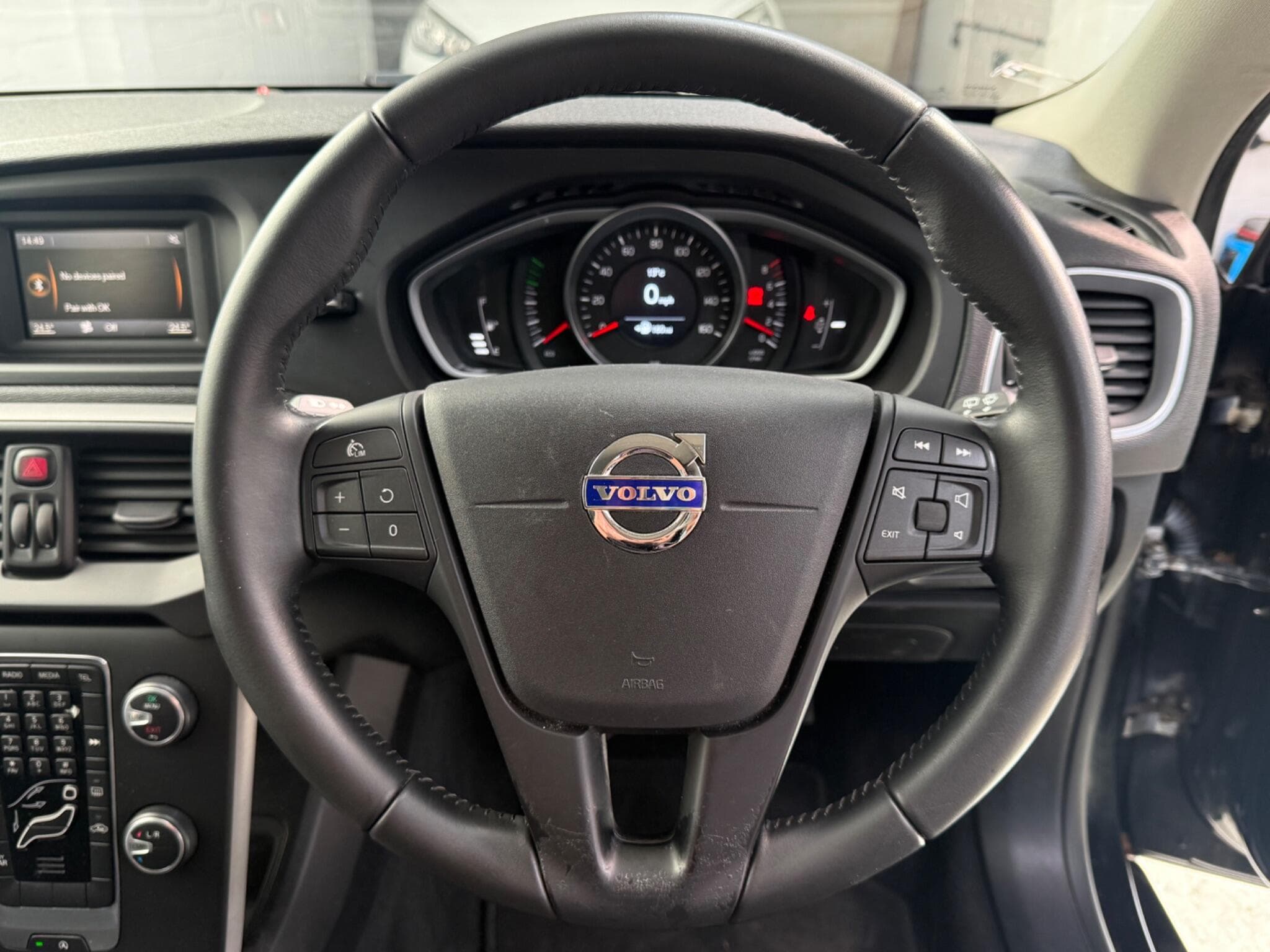 2015 Volvo V40 - Image 24