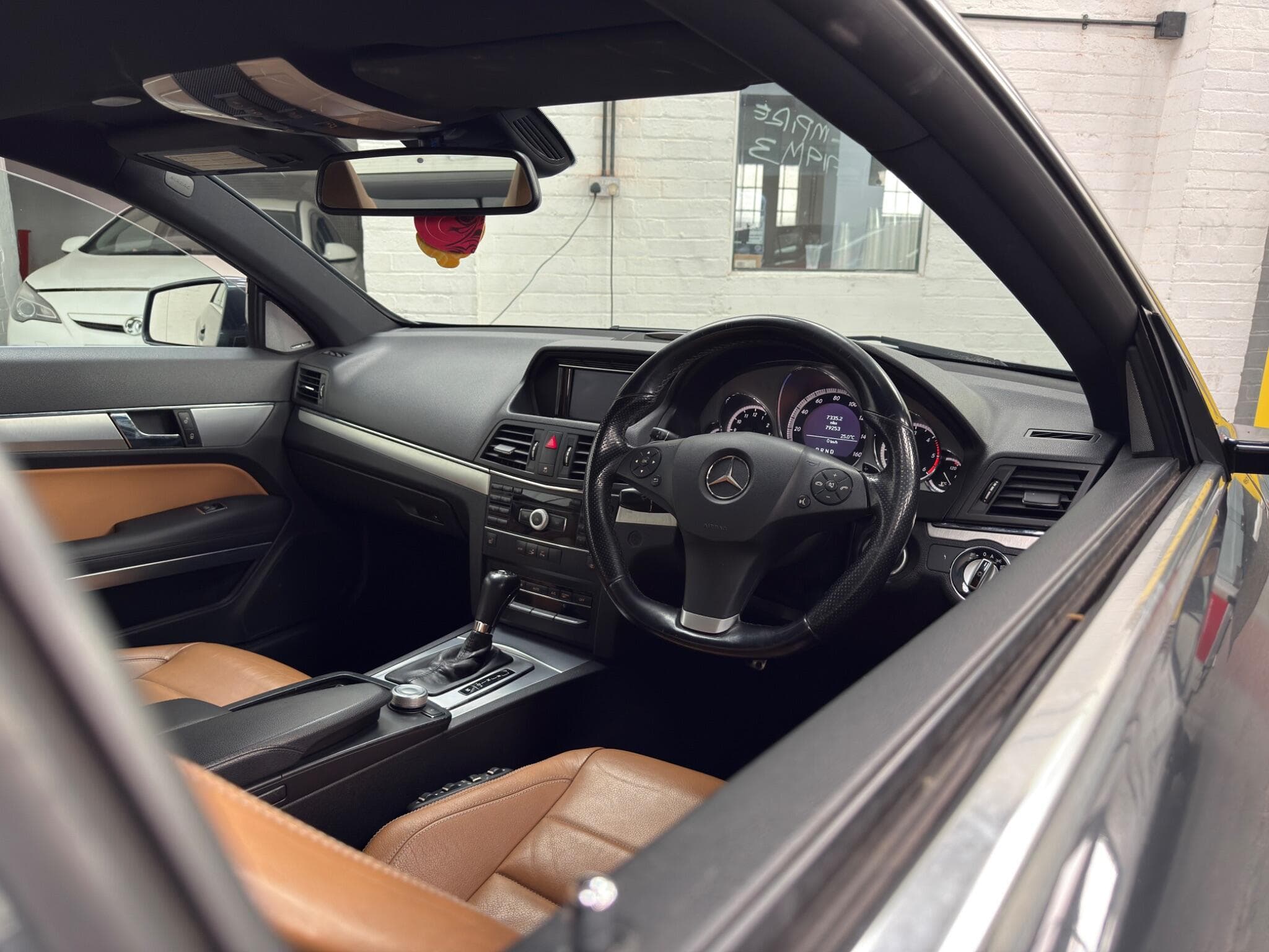 2010 Mercedes-Benz E Class - Image 12