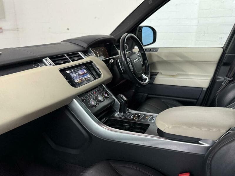 2017 Land Rover Range Rover Sport - Image 19