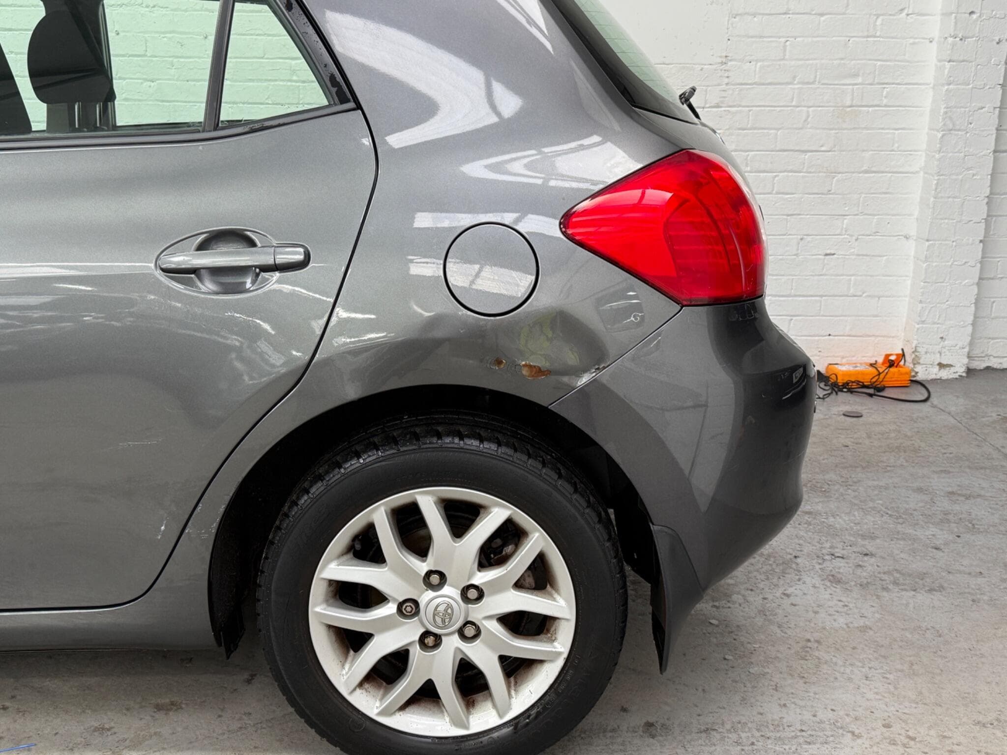 2007 Toyota Auris - Image 13