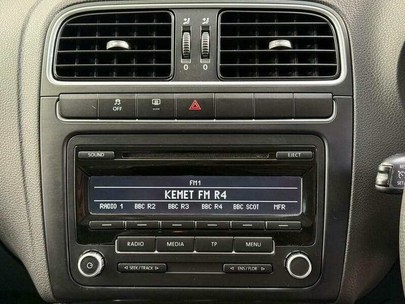 2014 Volkswagen Polo - Image 18