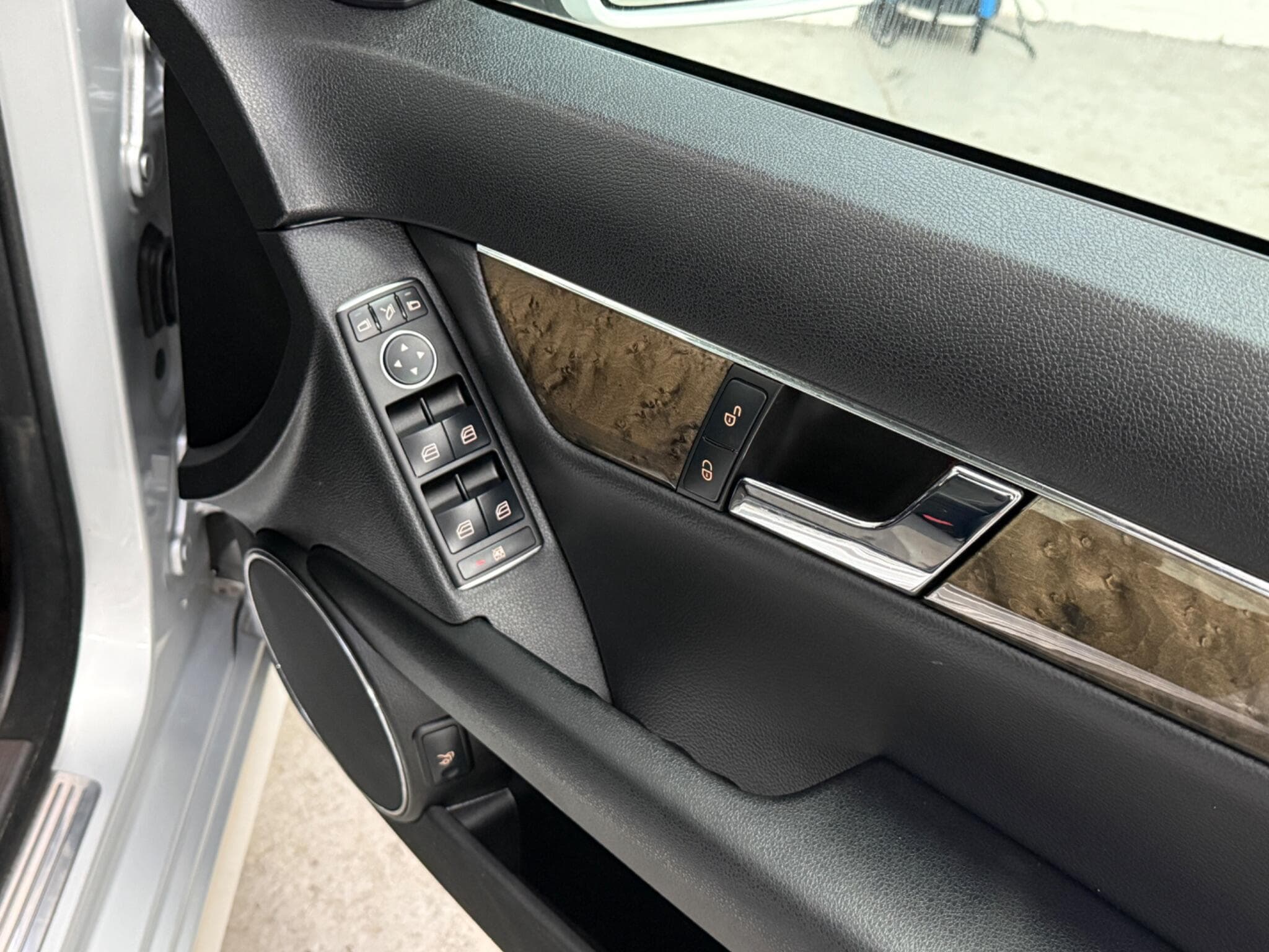 2011 Mercedes-Benz C Class - Image 19