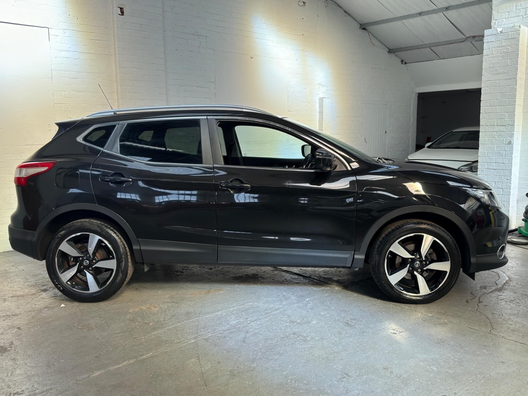 2015 Nissan Qashqai - Image 7