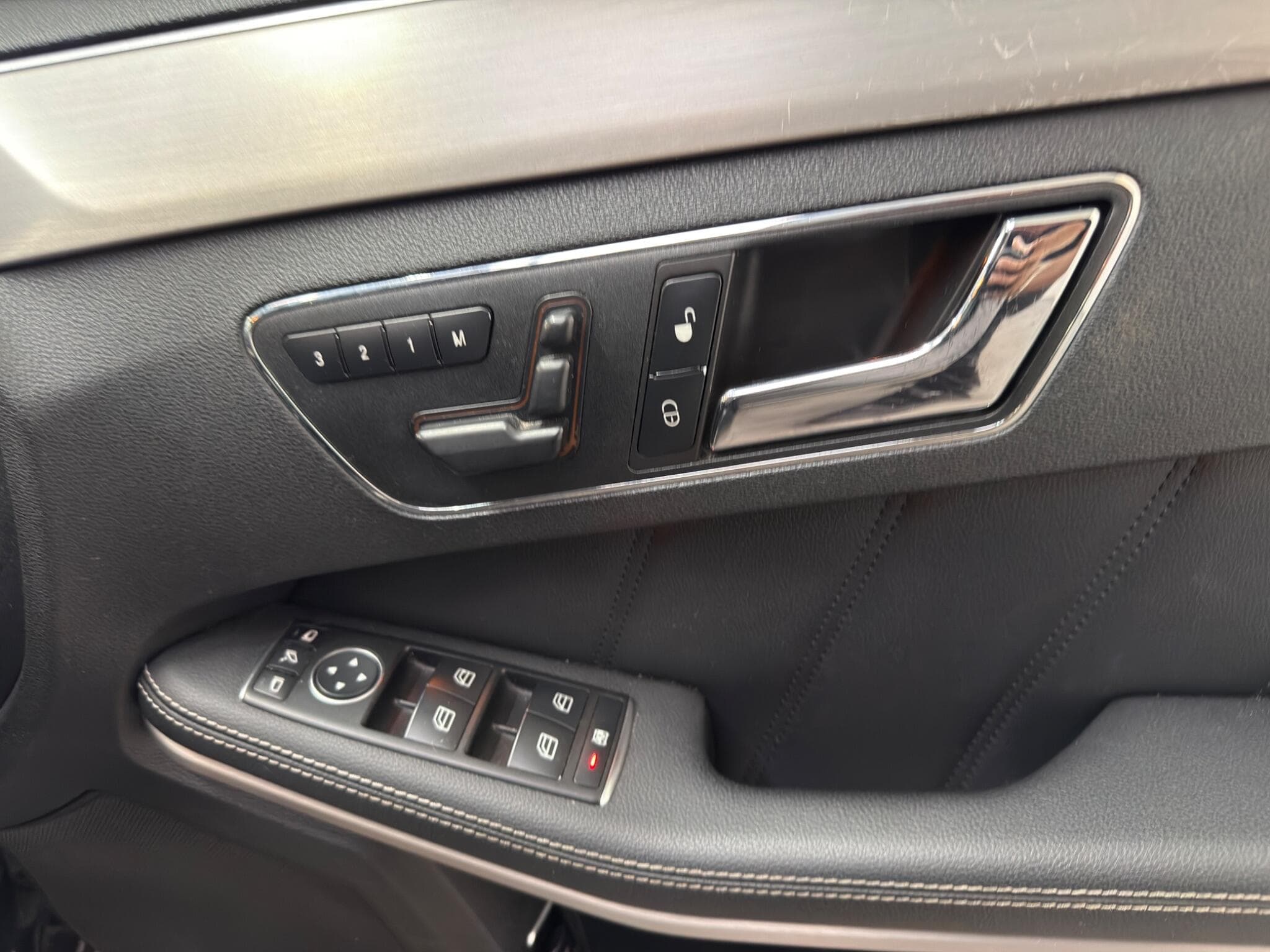 2010 Mercedes-Benz E Class - Image 29